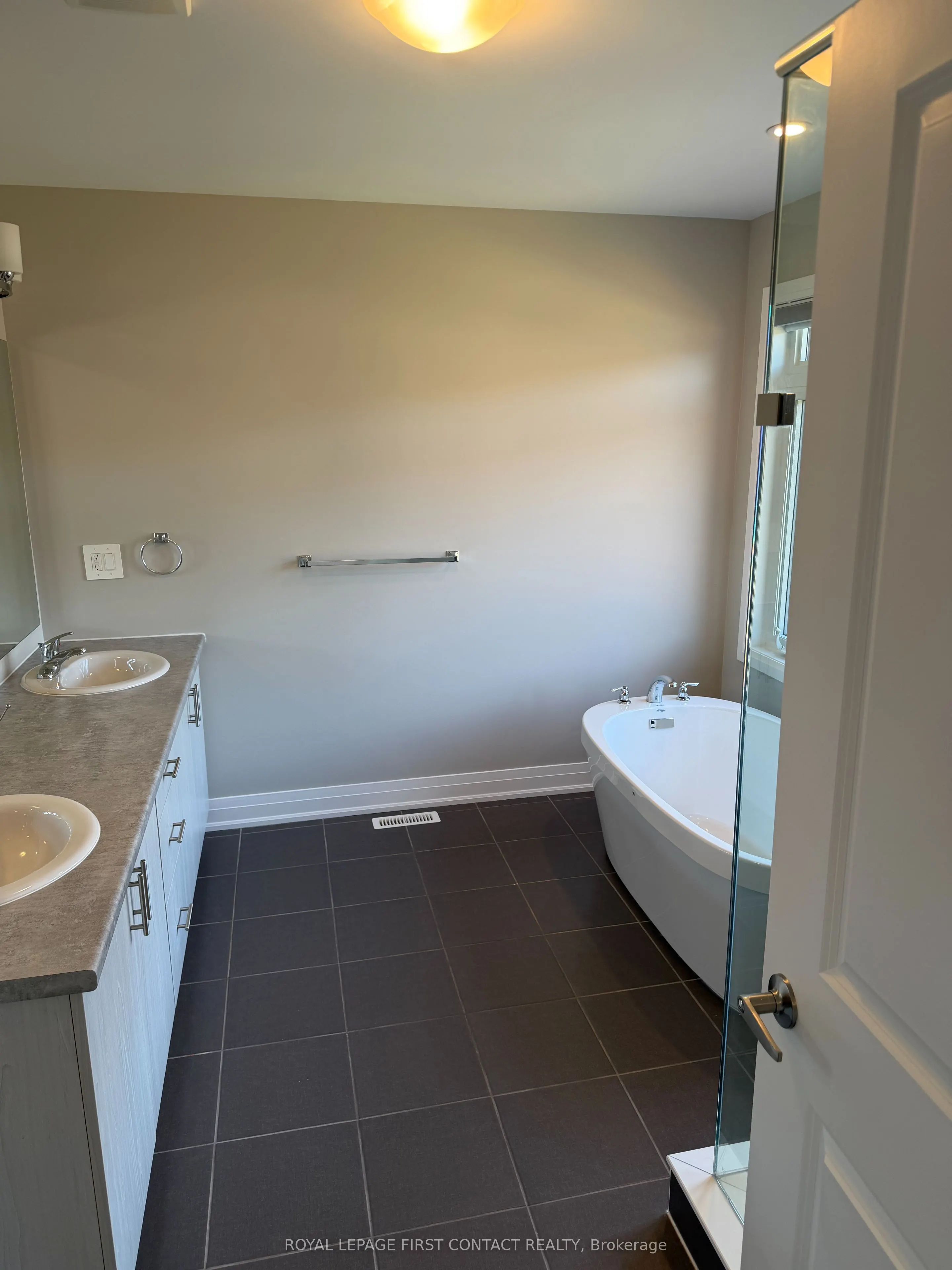 25 Paddington Grove, #Upper