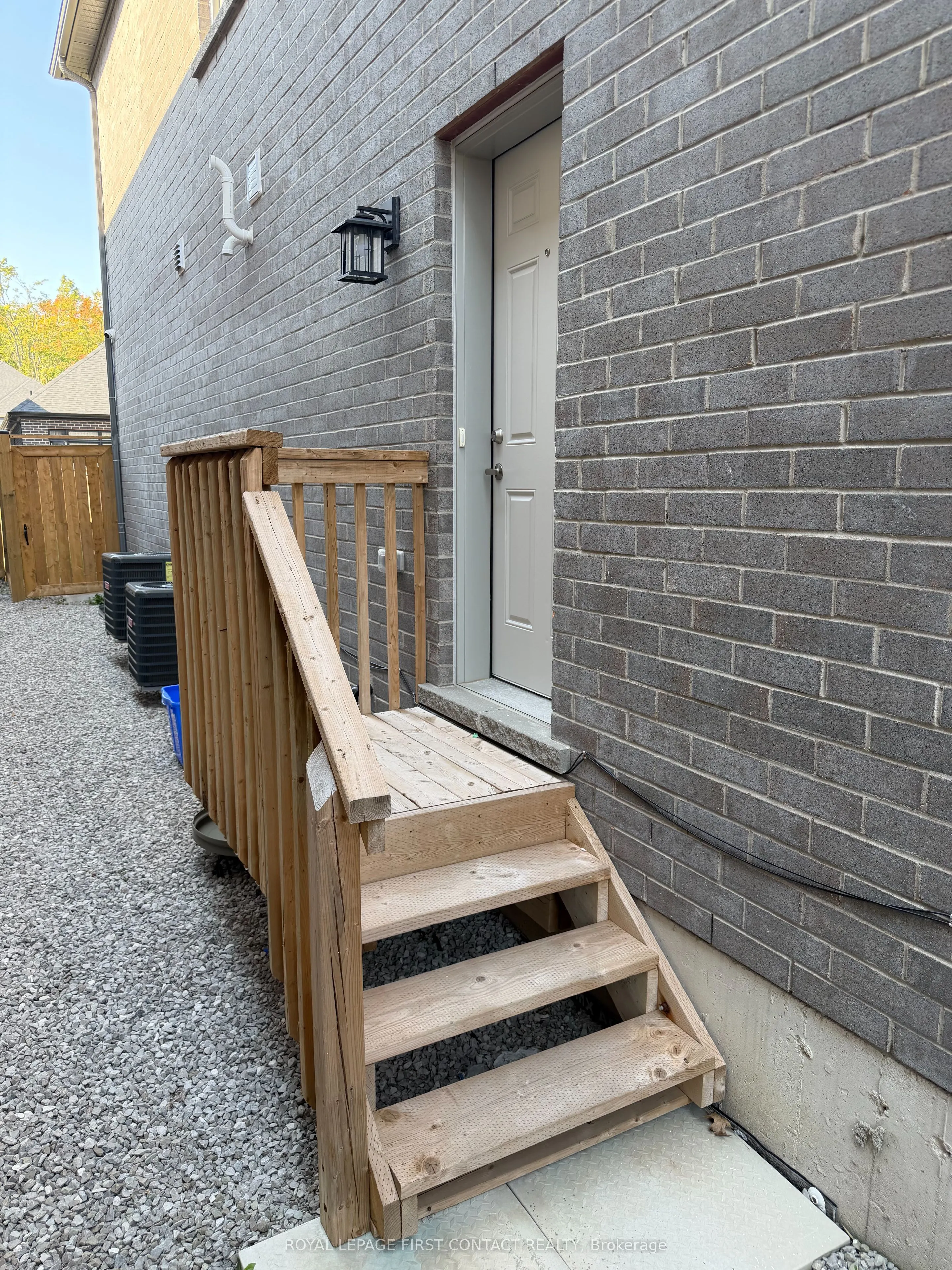 25 Paddington Grove, #Lower Unit