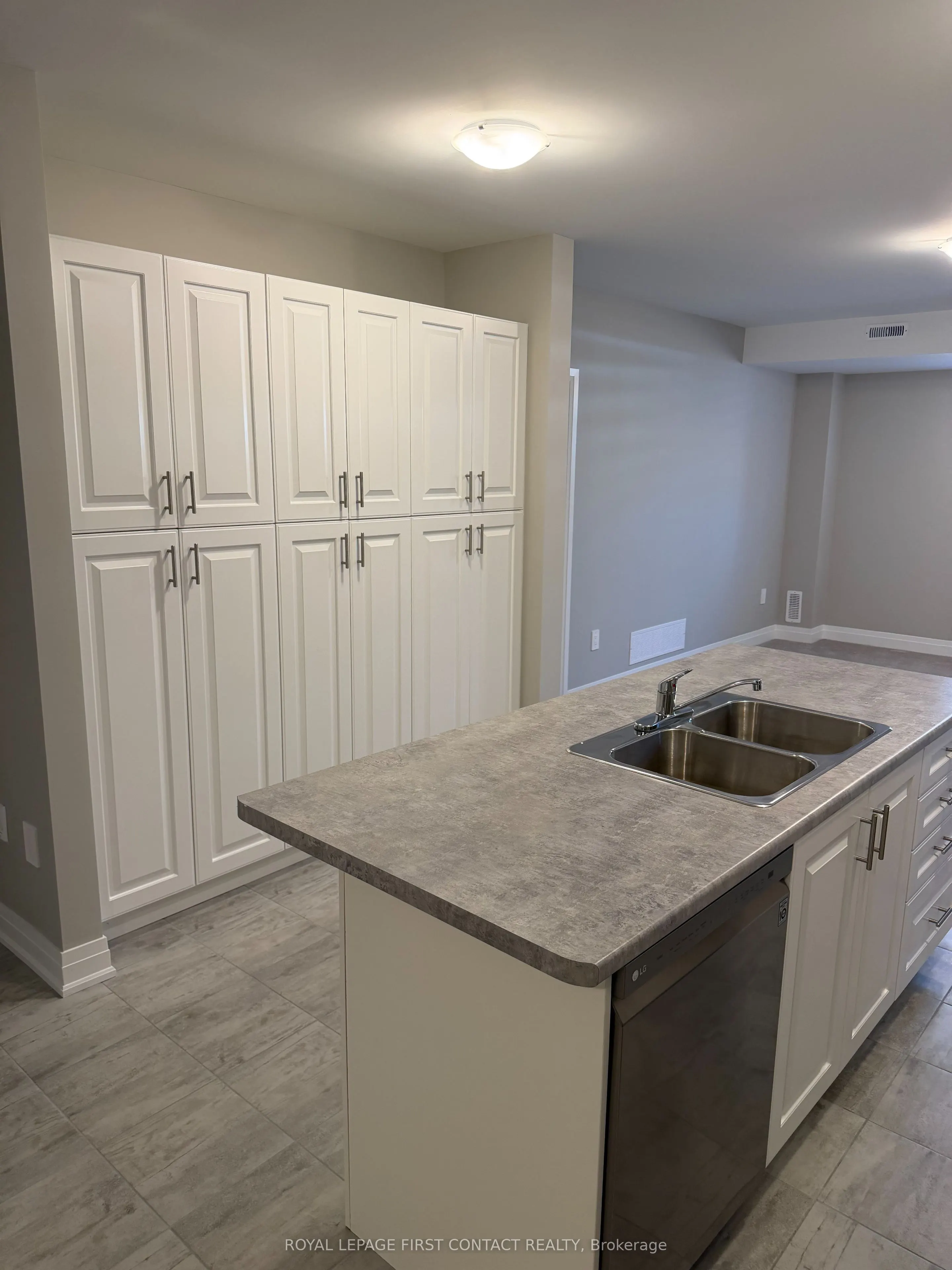 25 Paddington Grove, #Lower Unit