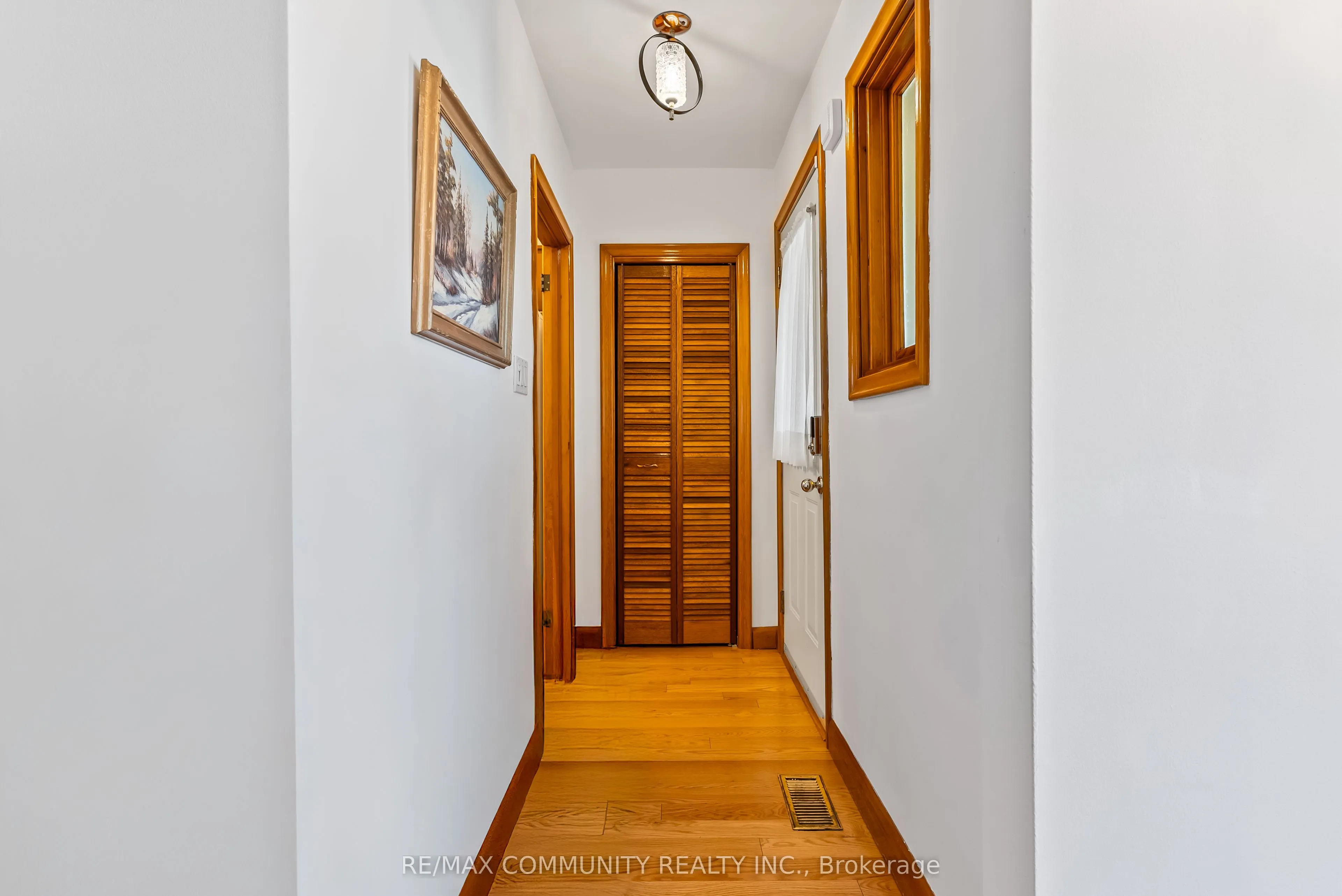 287 John Street