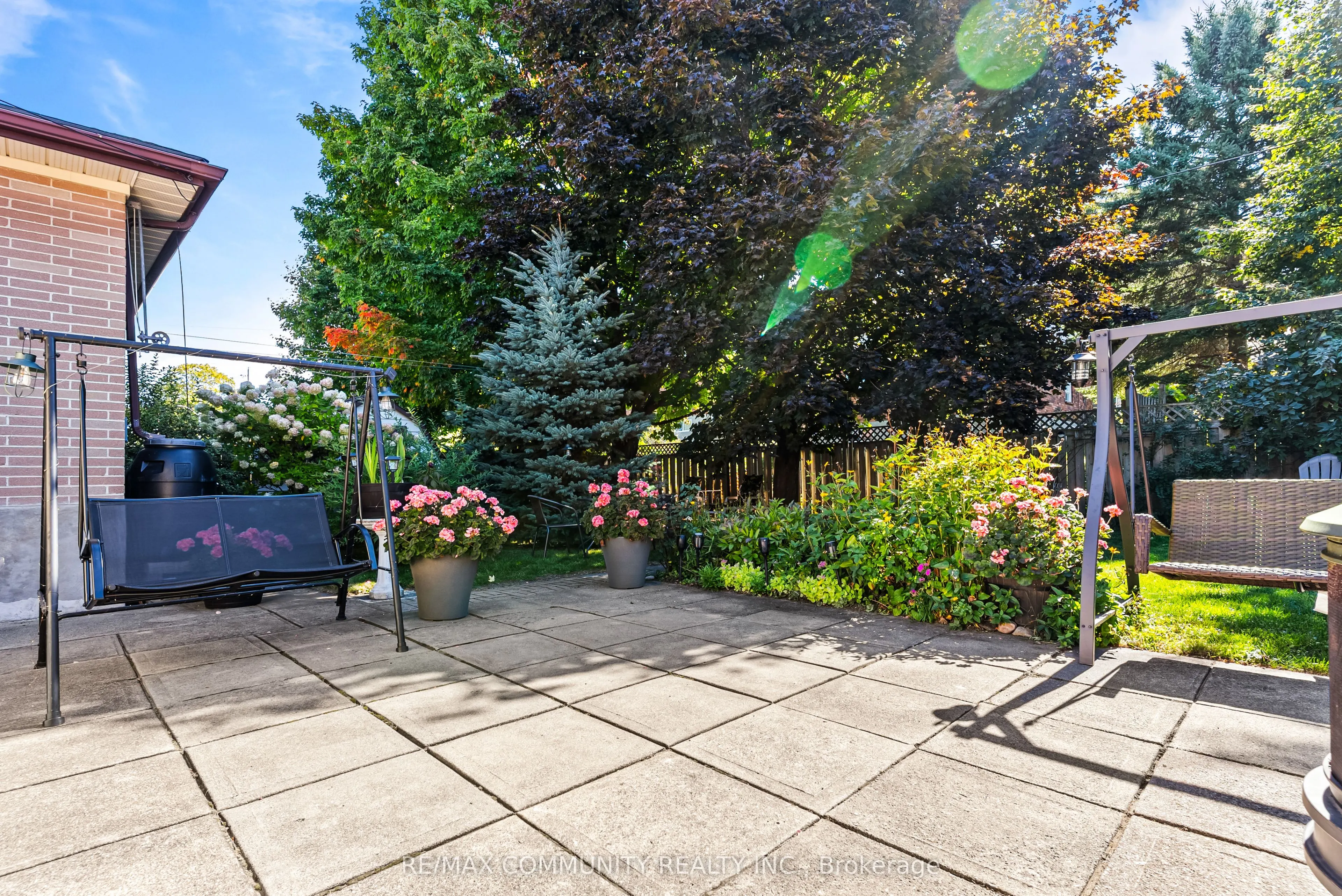 287 John Street
