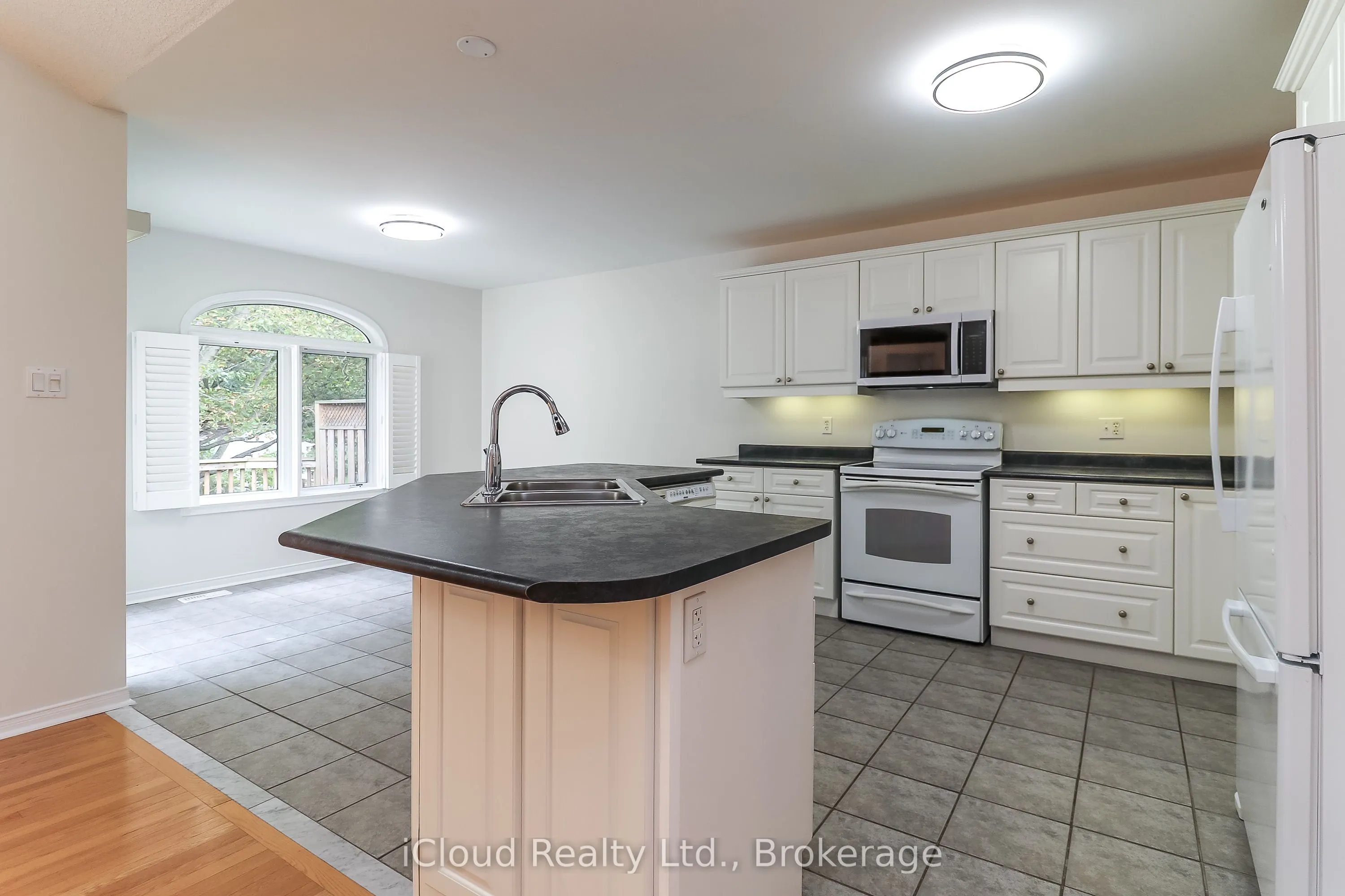154 Royal Beech Drive