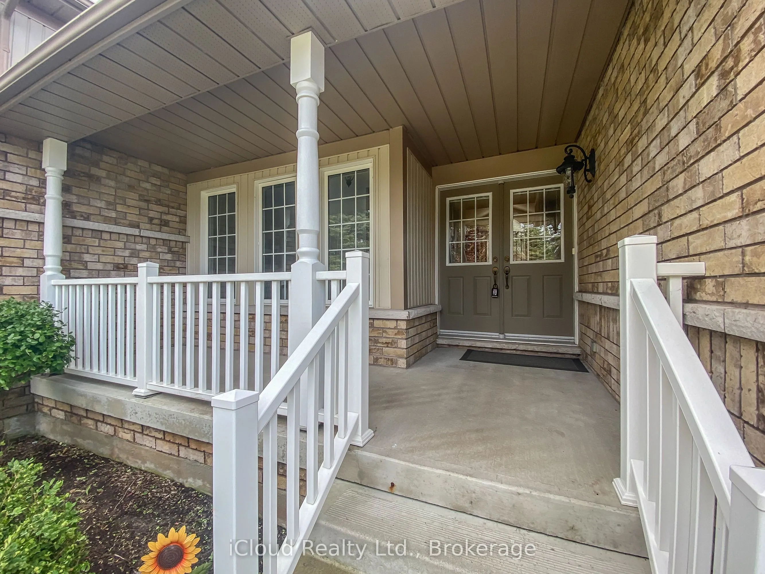 154 Royal Beech Drive