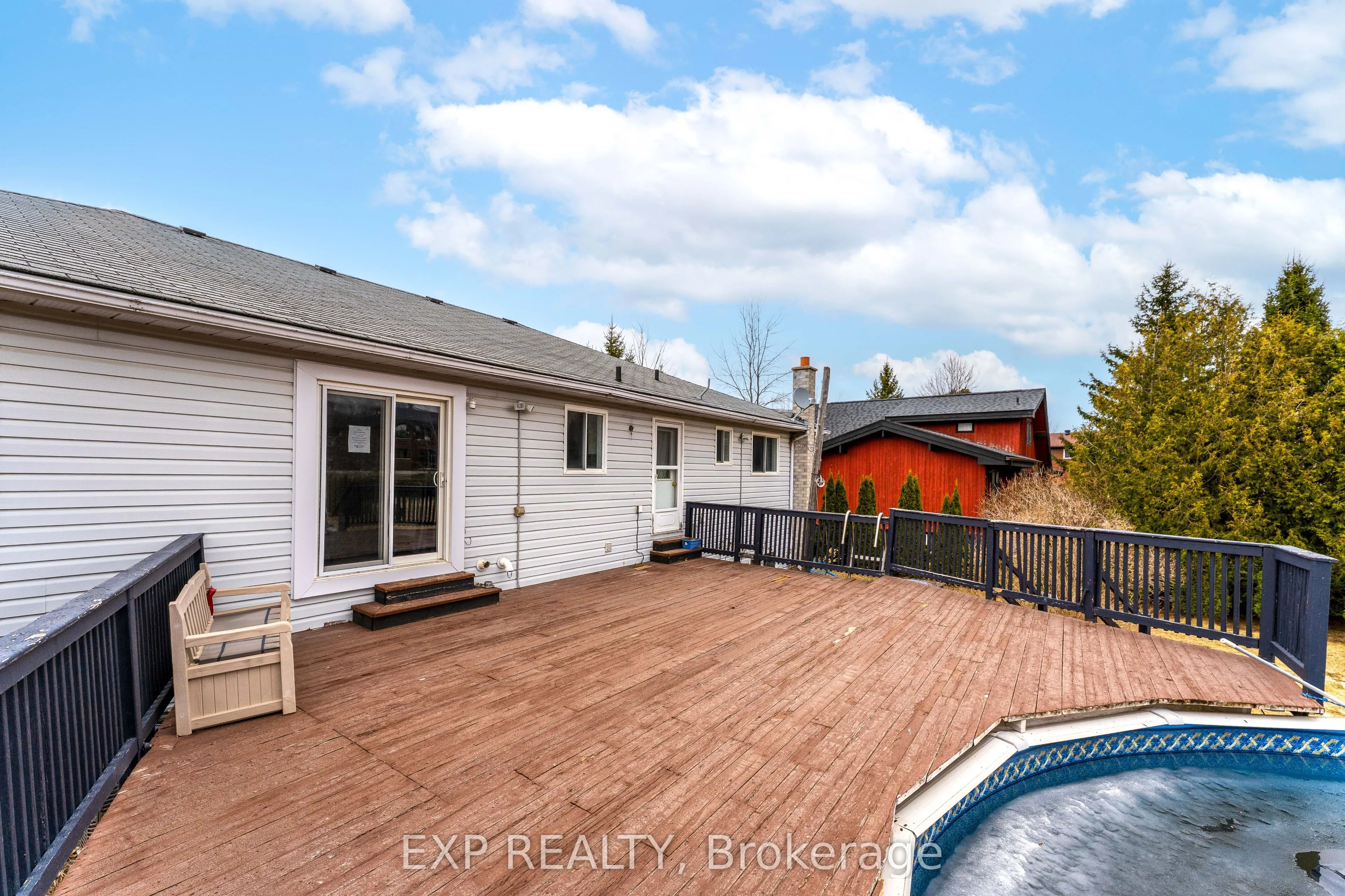 20 Wasaga Sands Drive