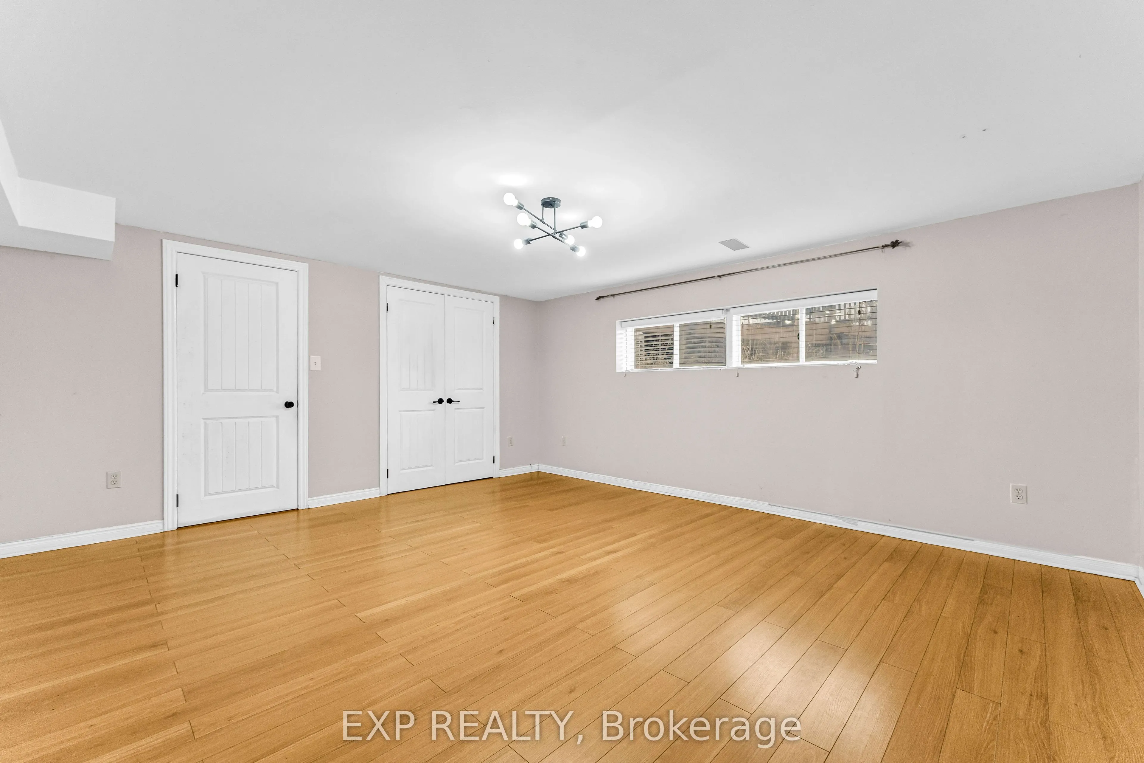 20 Wasaga Sands Drive