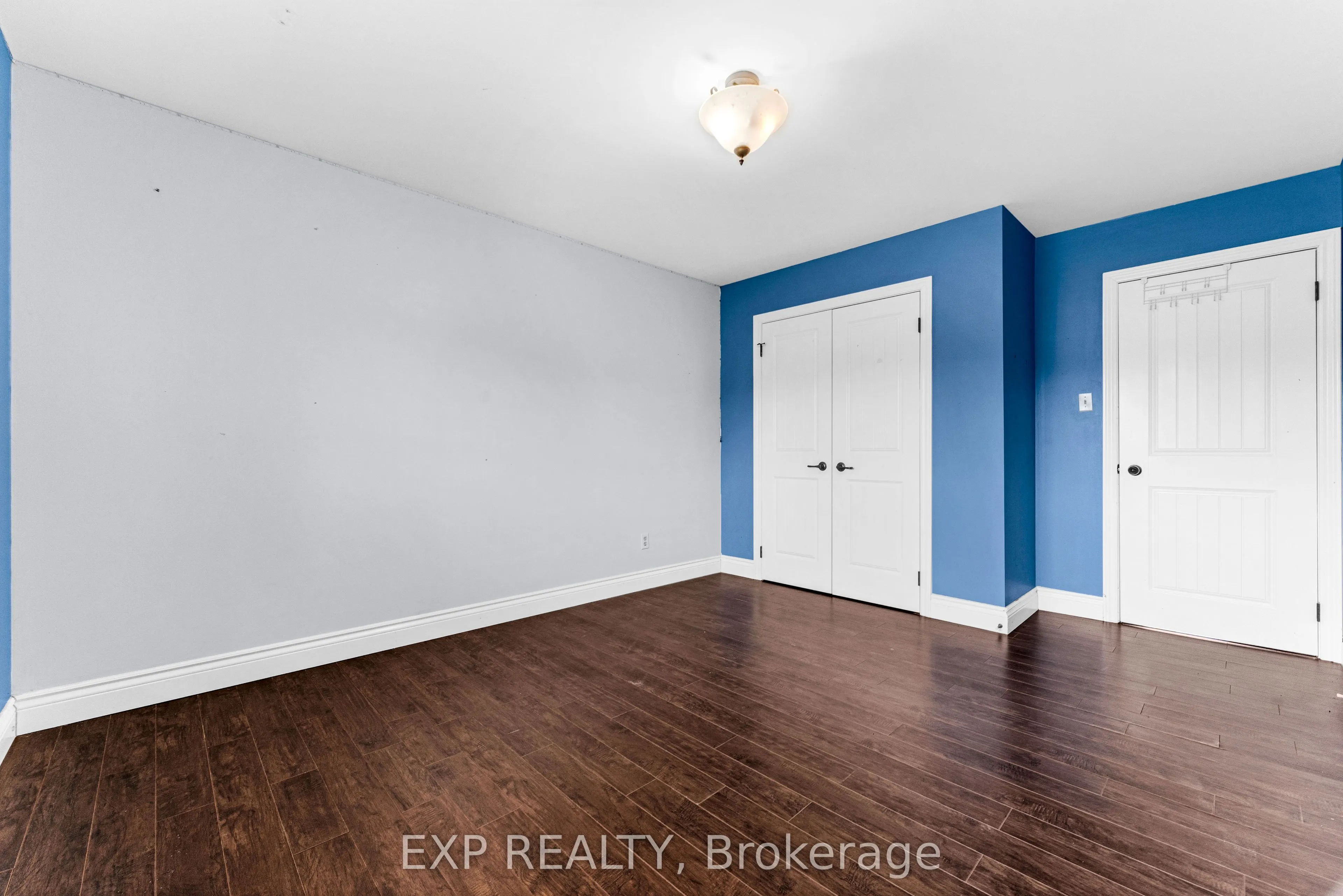 20 Wasaga Sands Drive