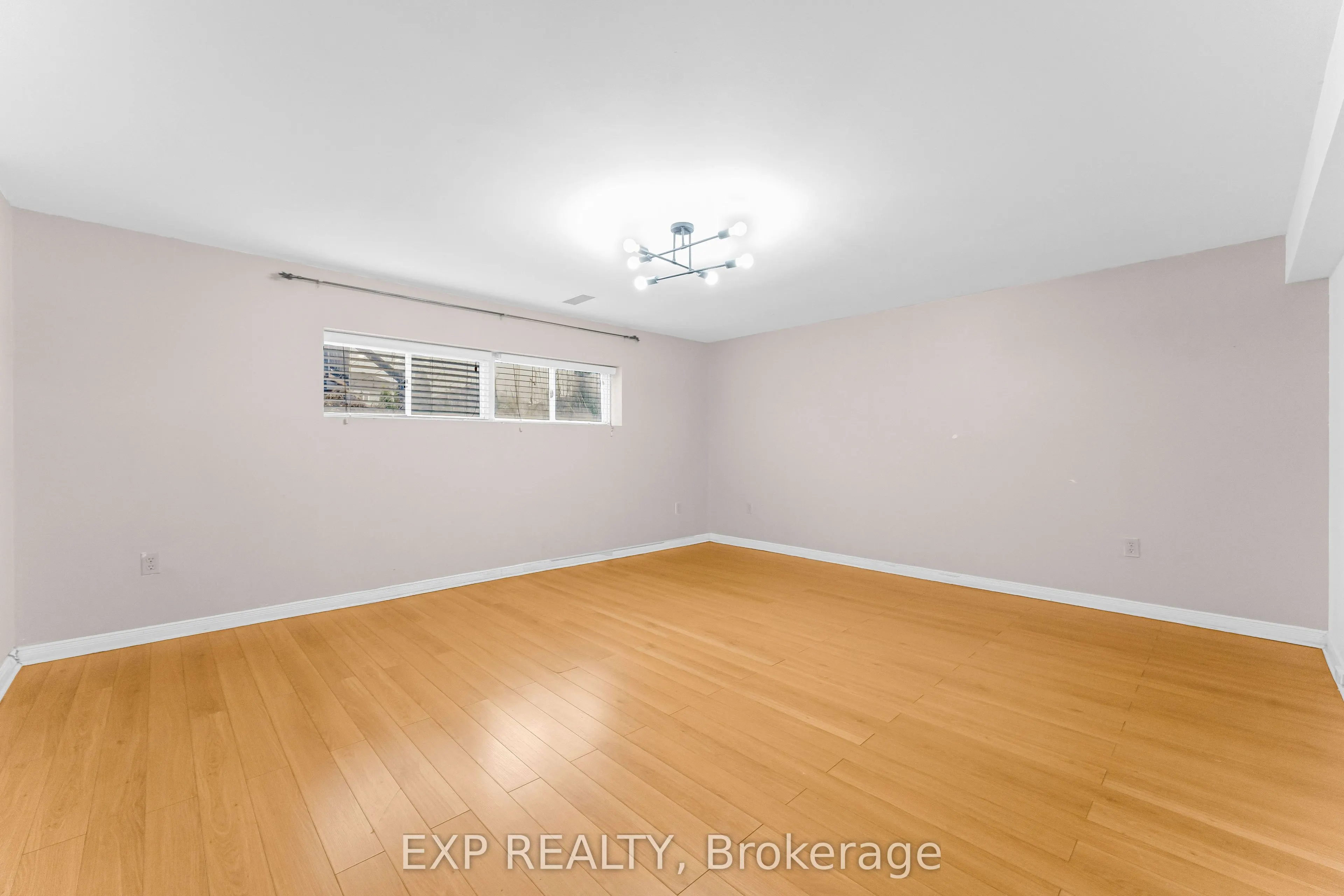20 Wasaga Sands Drive