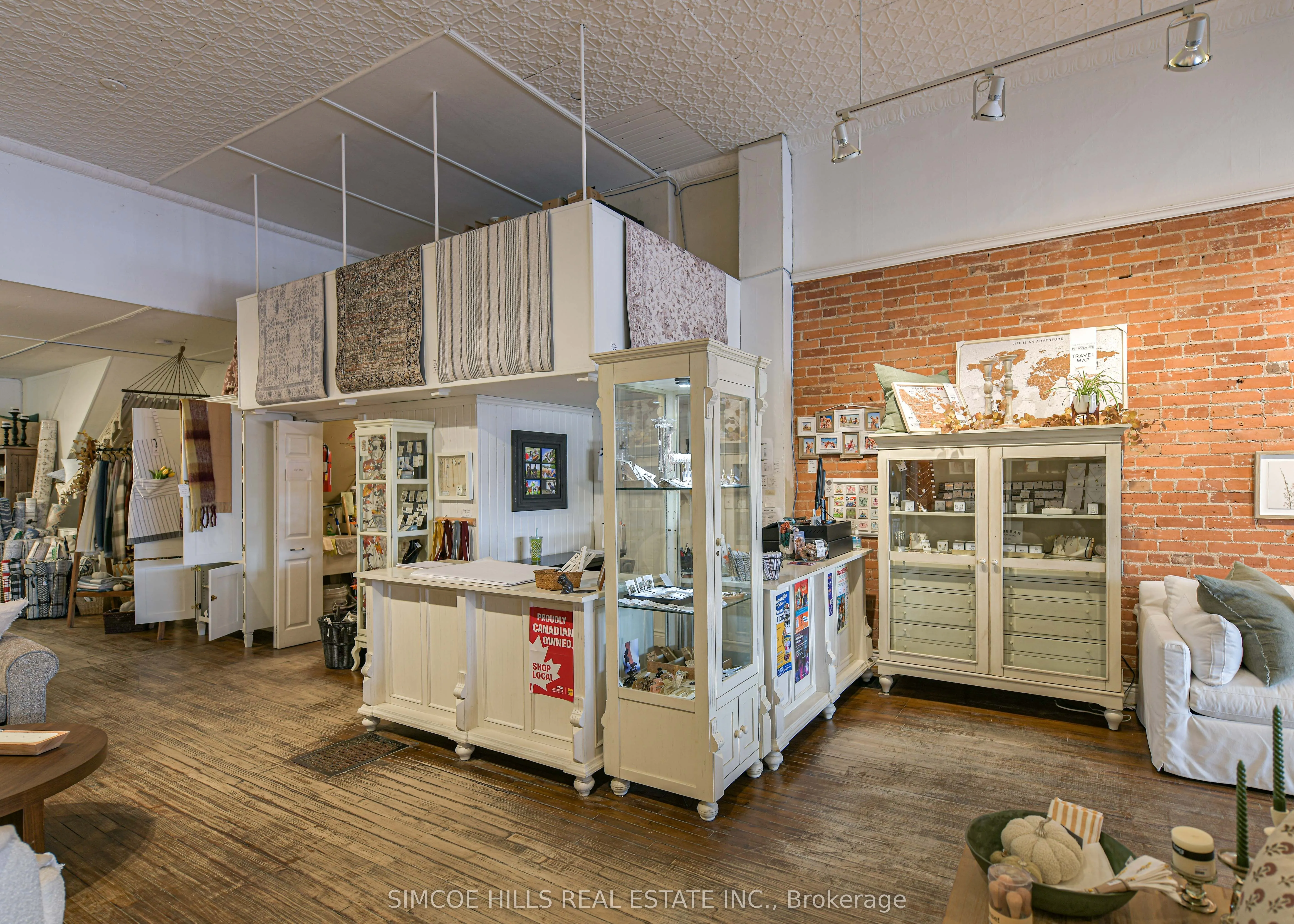 137 and 141 mississaga Street E