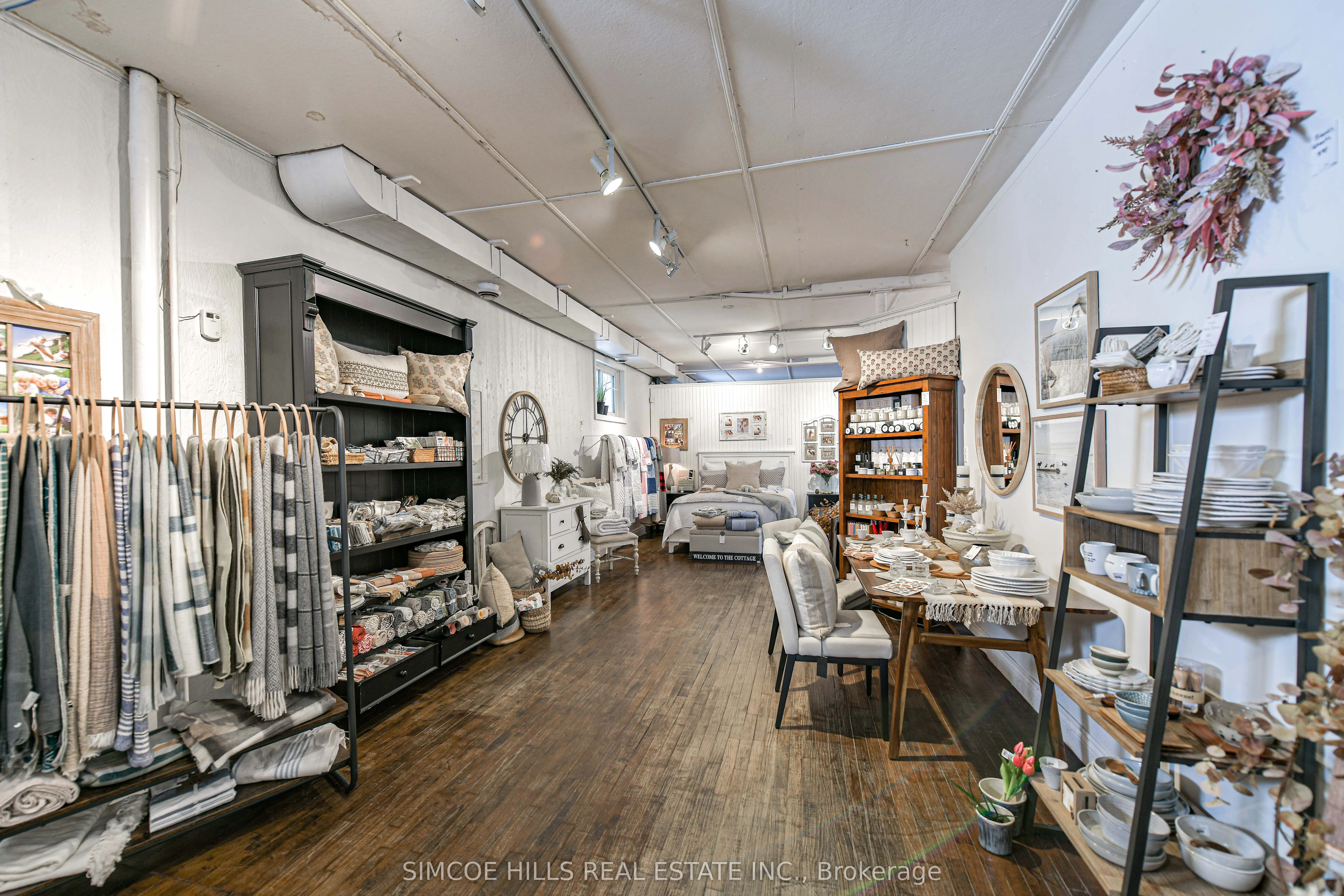 137 and 141 mississaga Street E