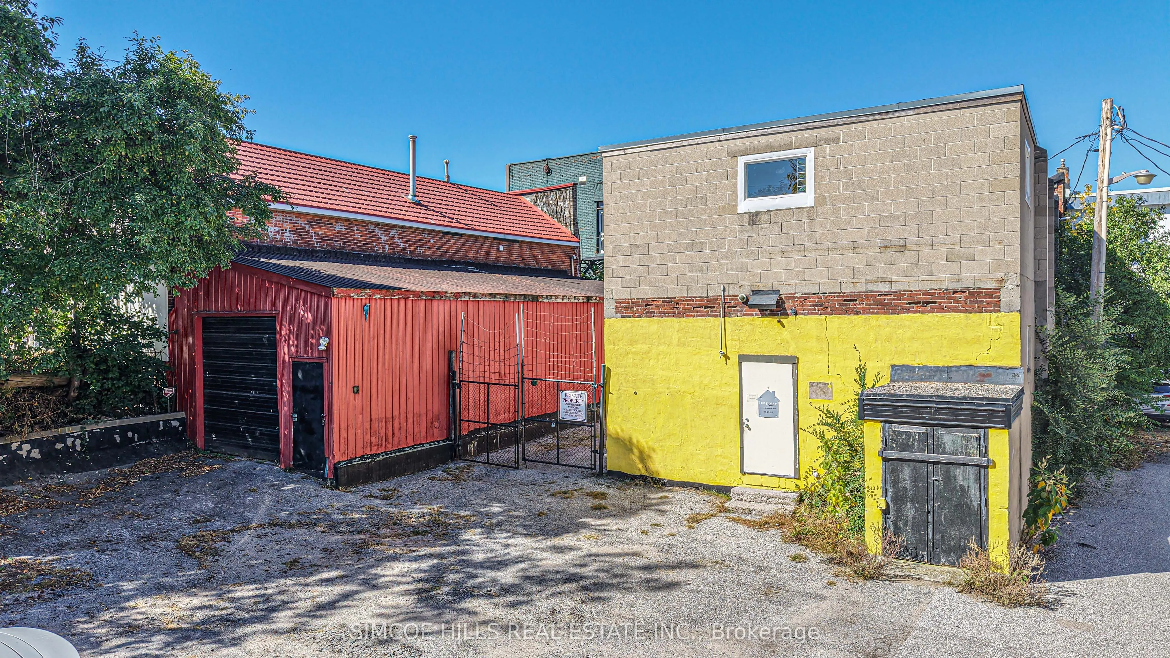 137 and 141 mississaga Street E