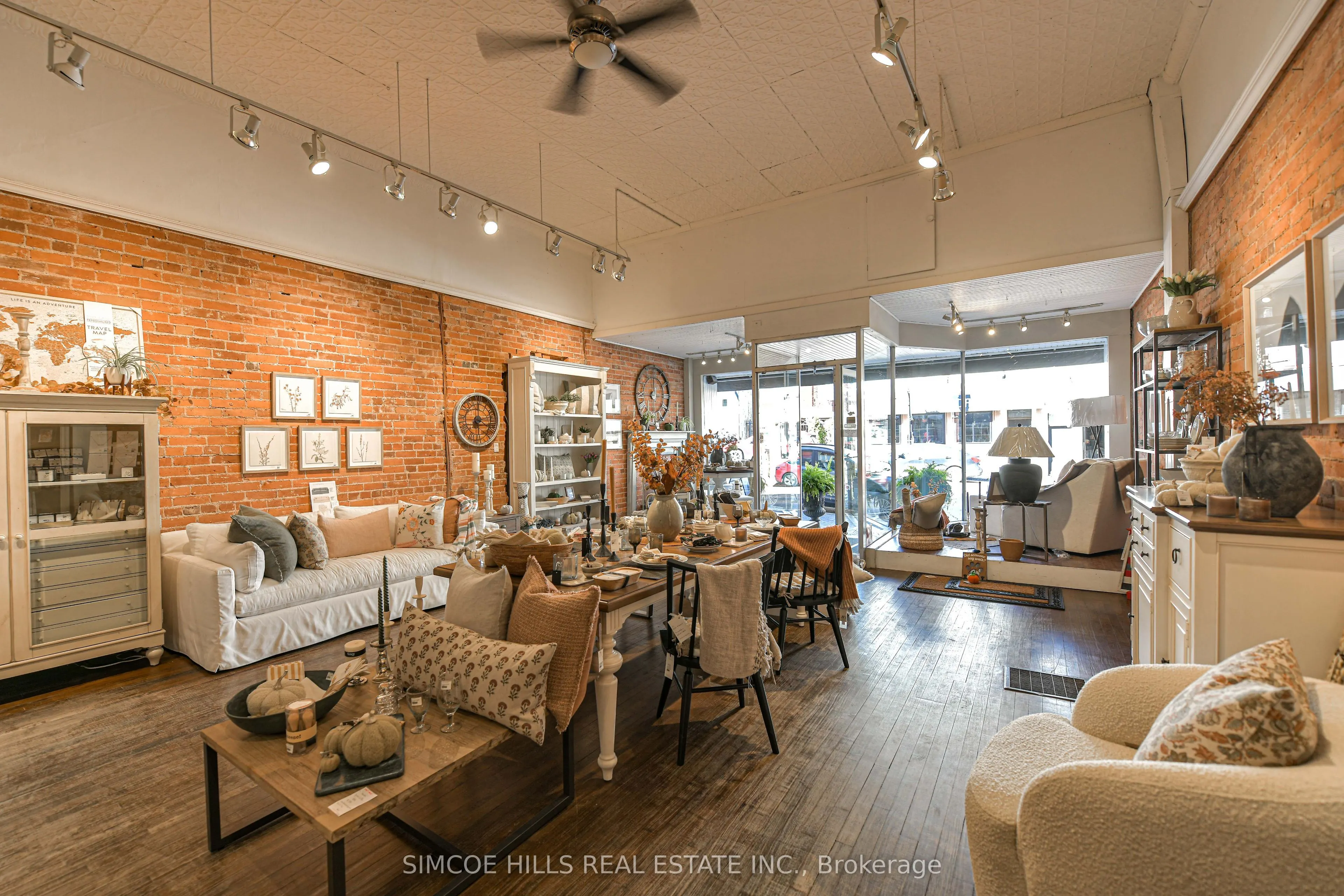 137 and 141 mississaga Street E