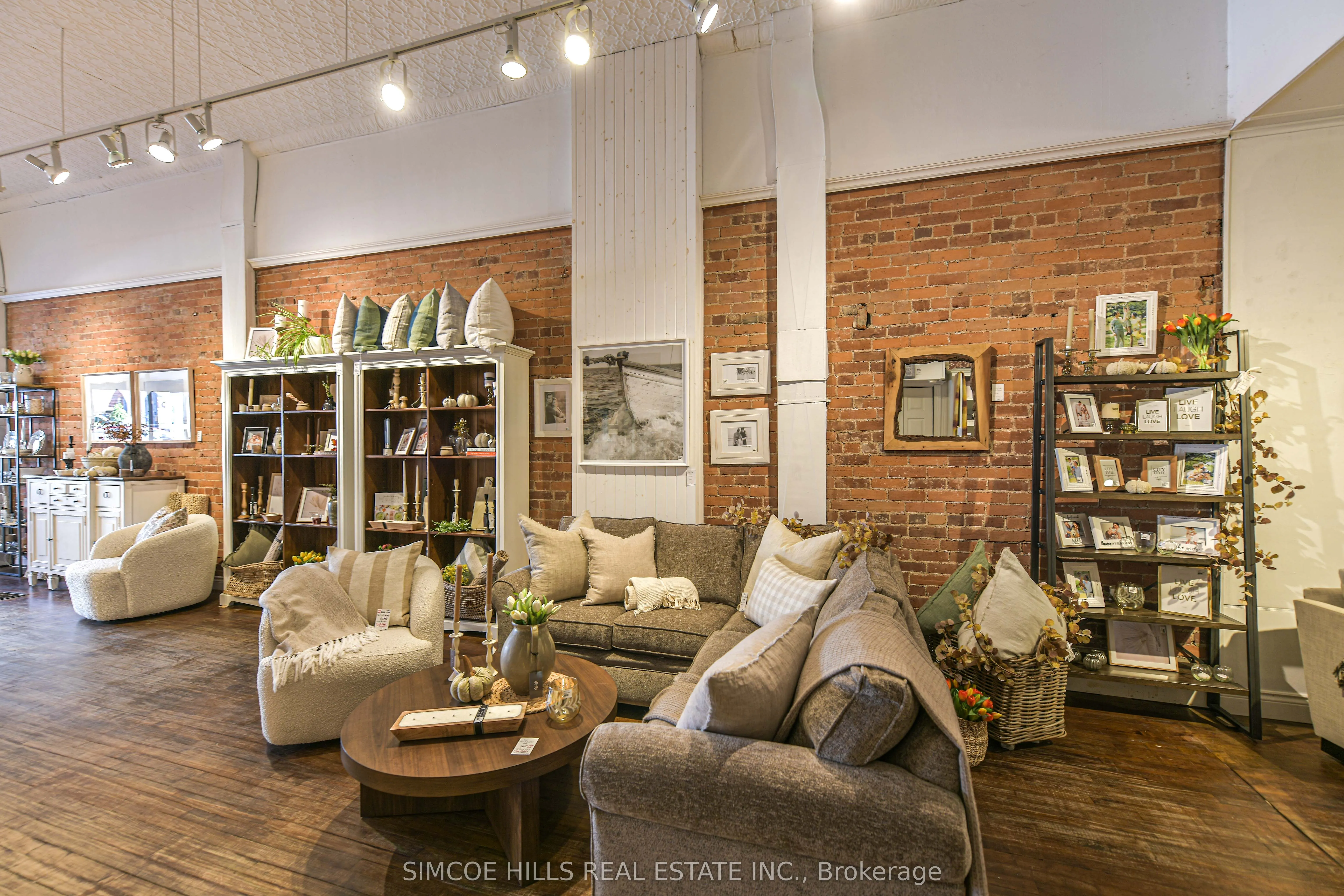 137 and 141 mississaga Street E