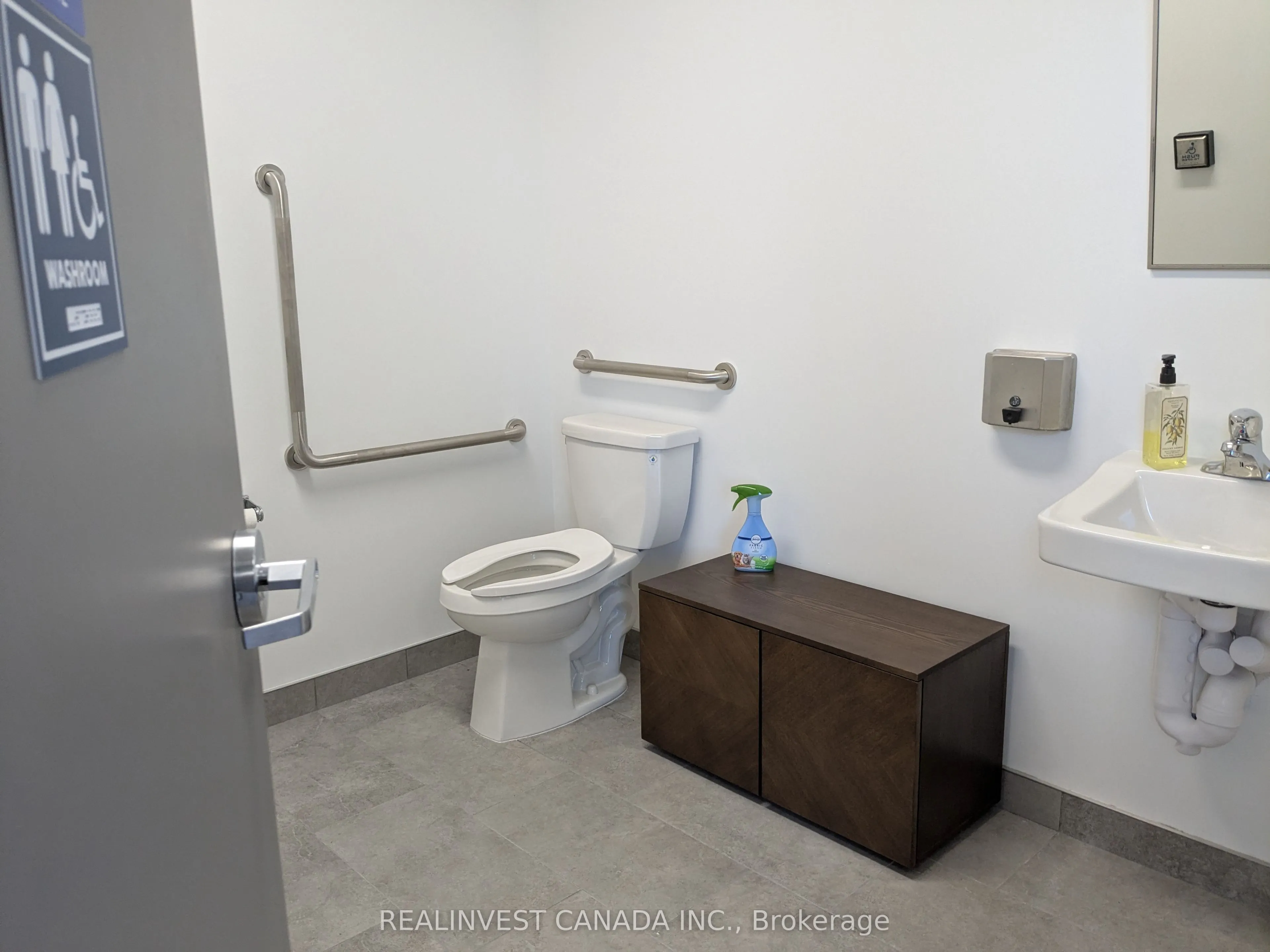241 King Street, ##2