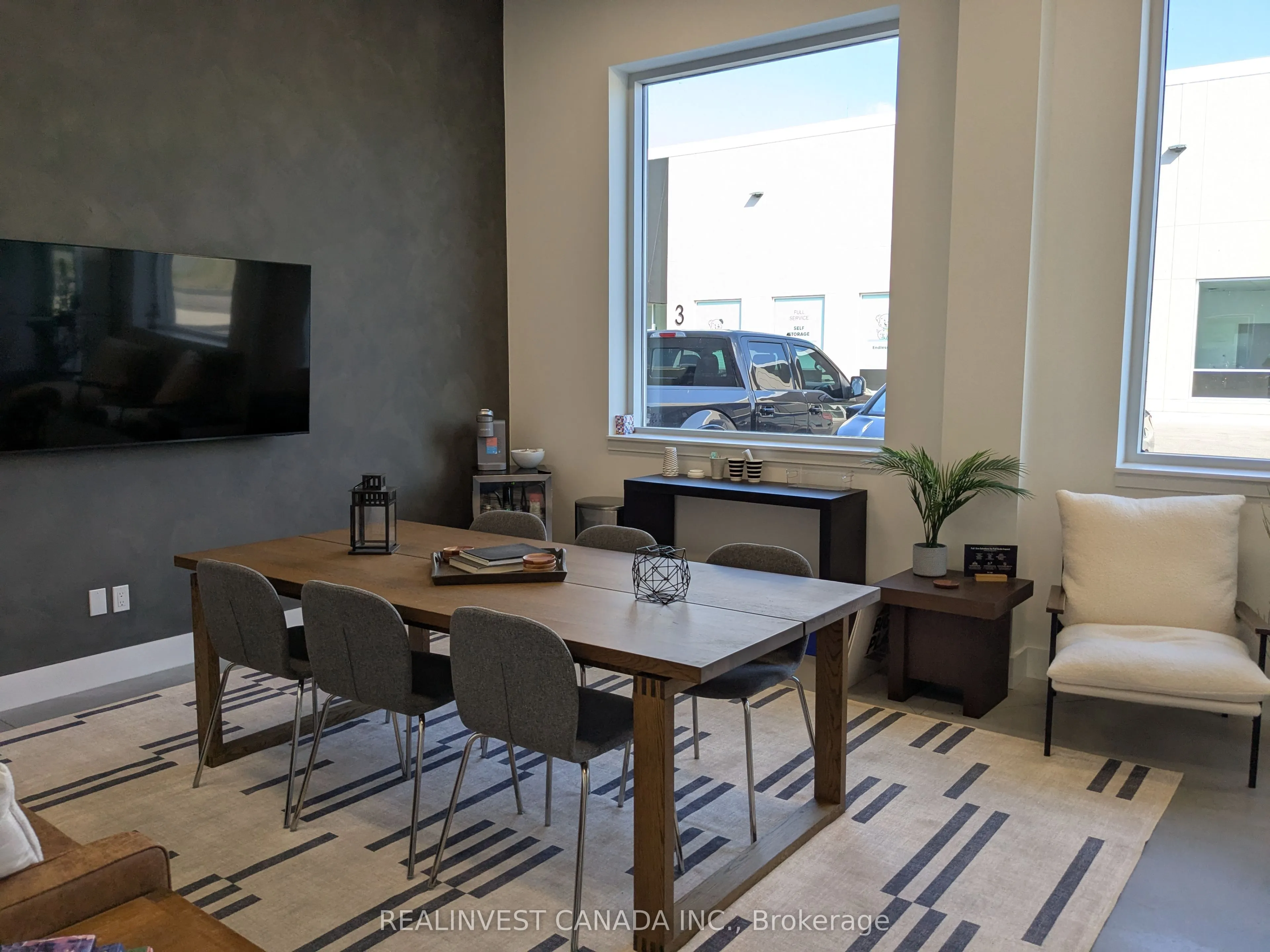 241 King Street, ##2
