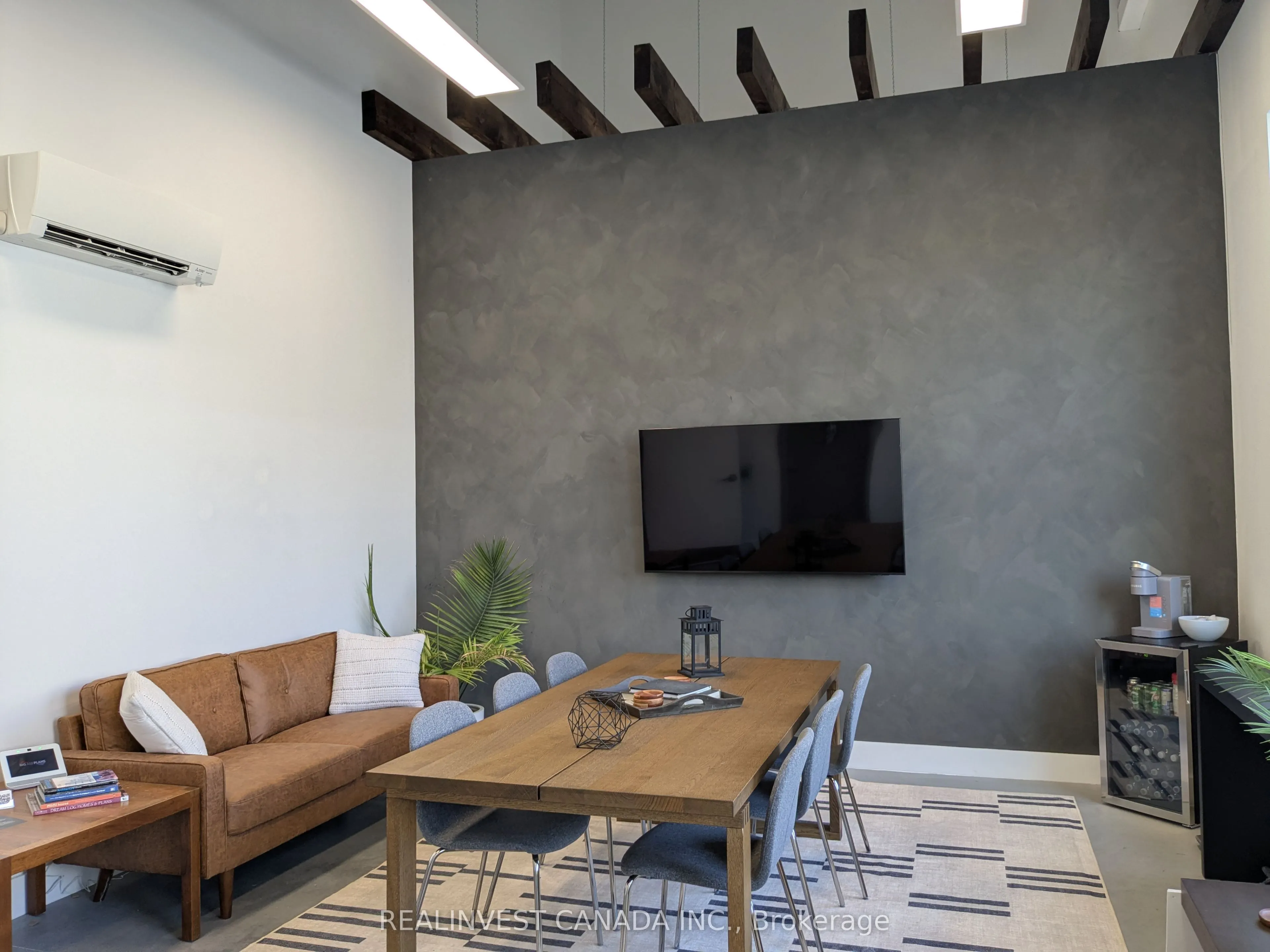 241 King Street, ##2