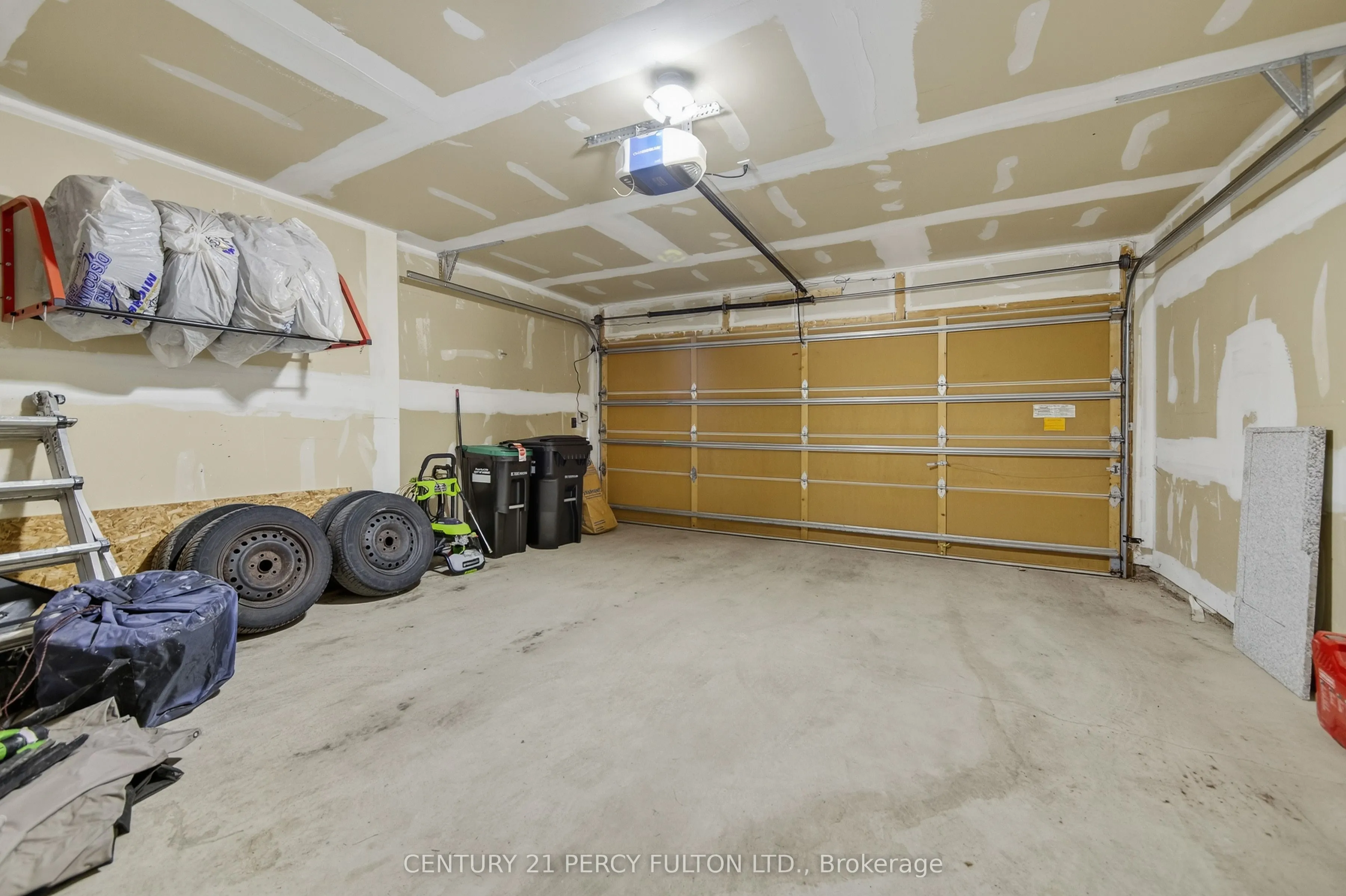3 Muirfield Drive