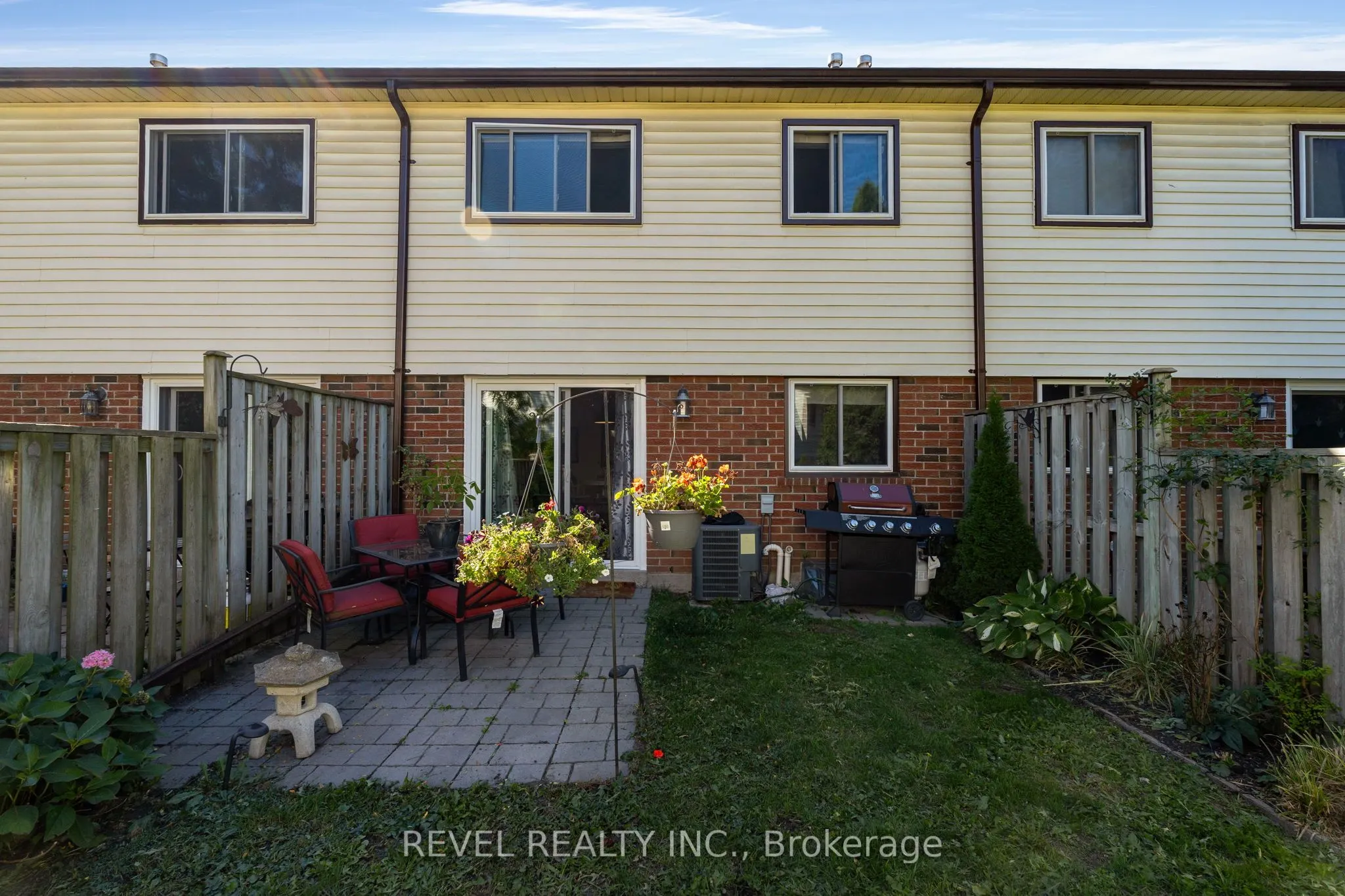 28 Donald Street, #68