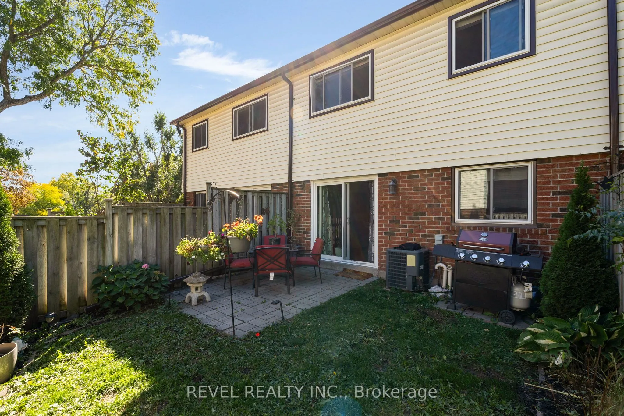 28 Donald Street, #68