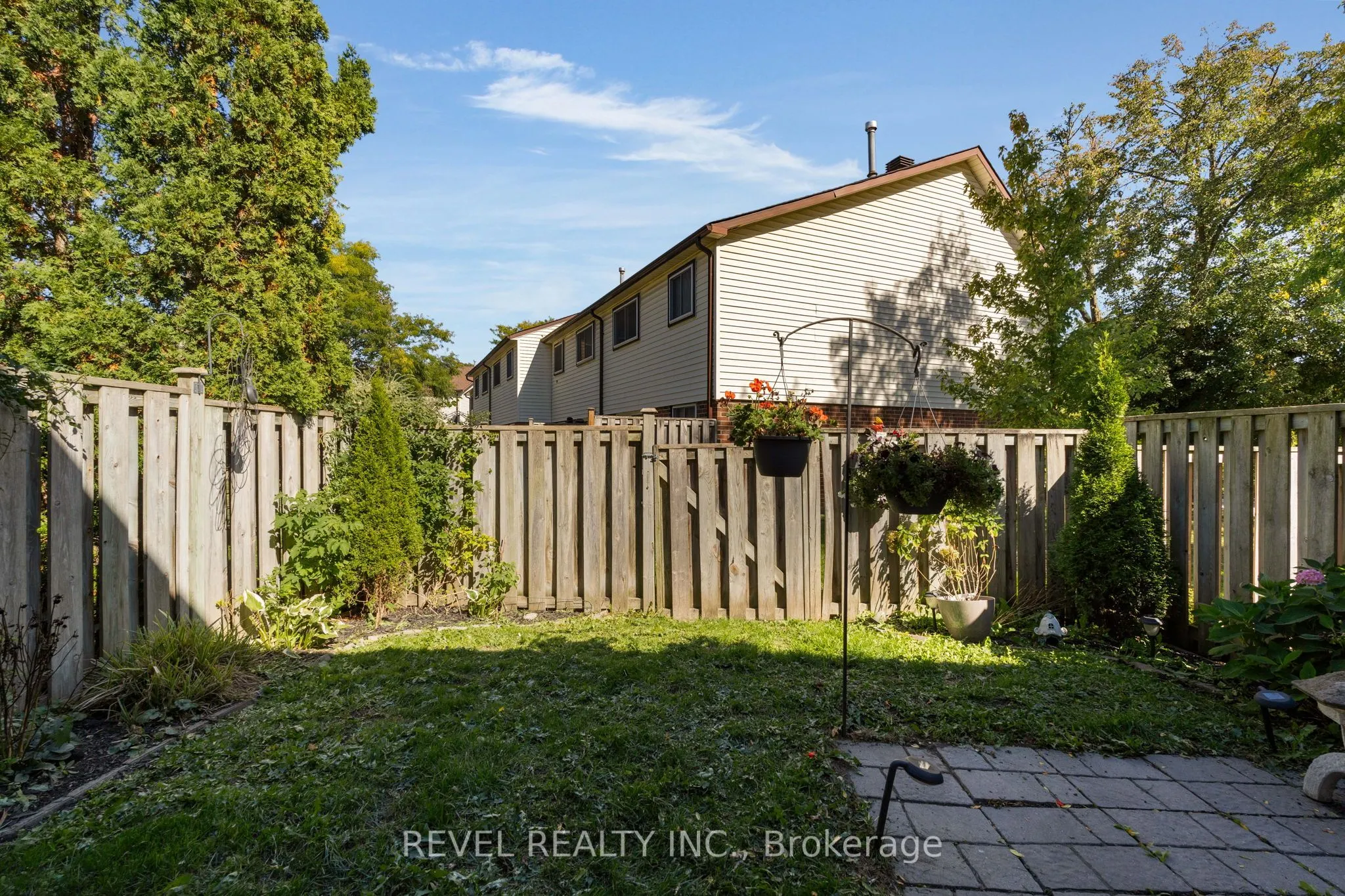 28 Donald Street, #68