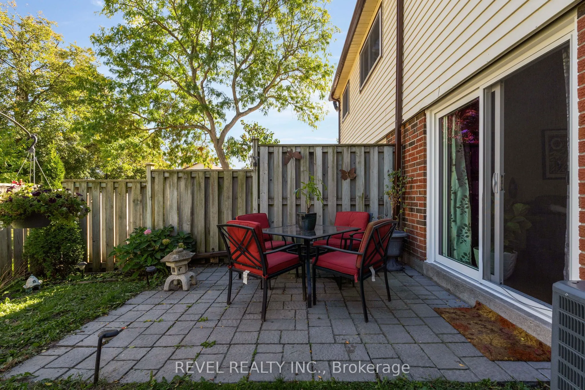 28 Donald Street, #68