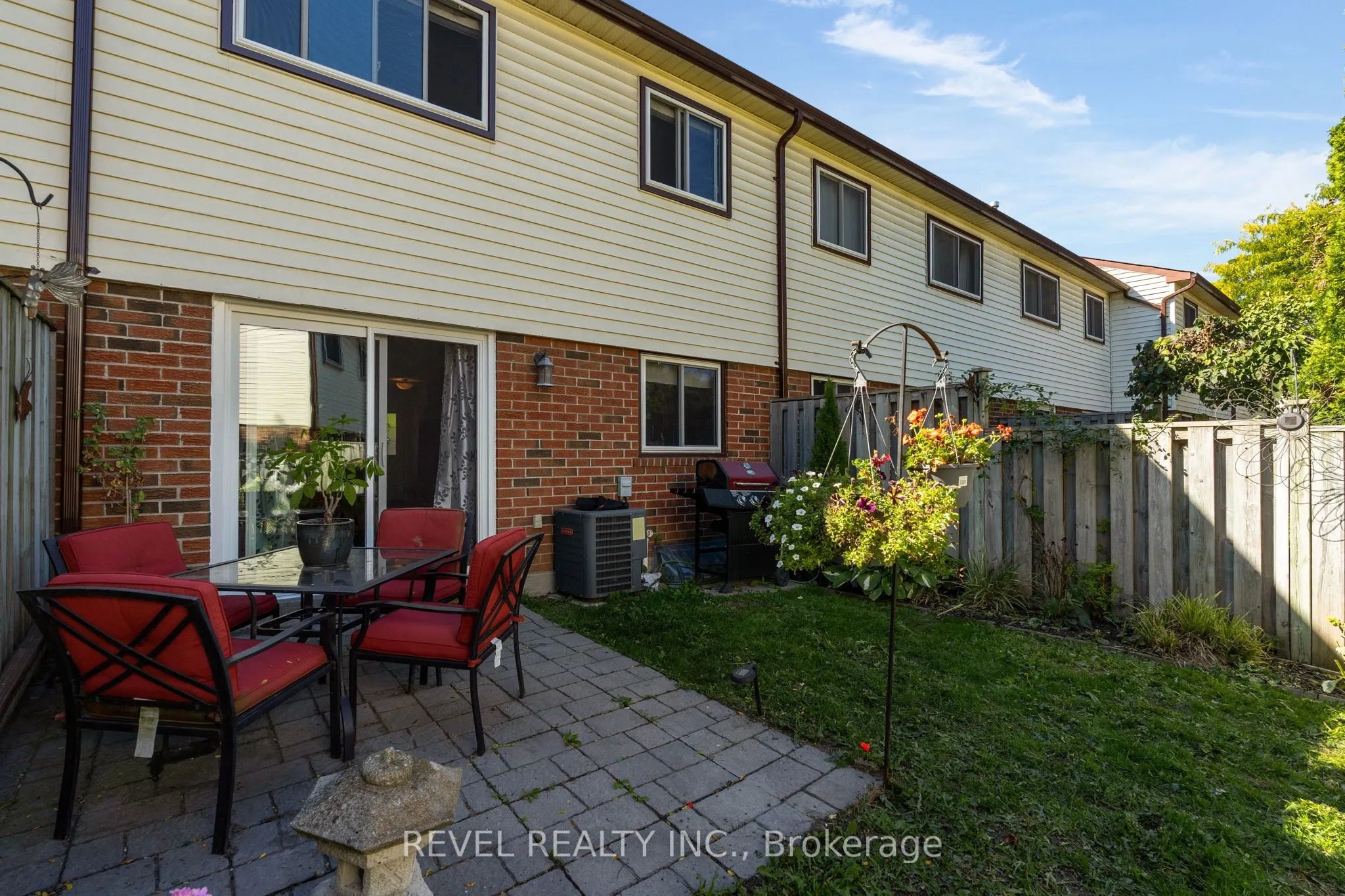 28 Donald Street, #68