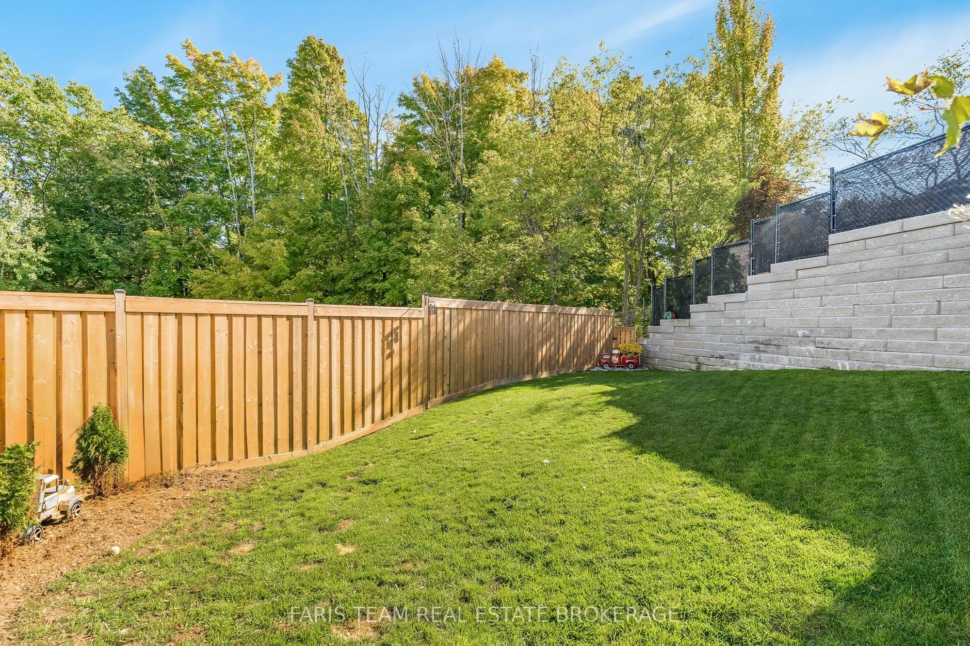 16 Lahey Crescent