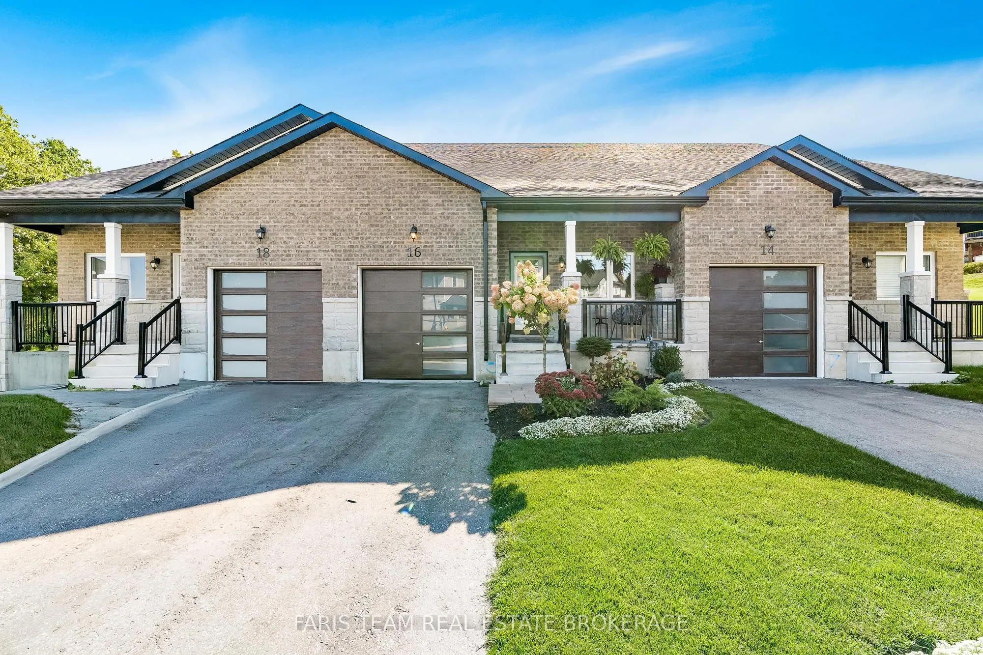 16 Lahey Crescent
