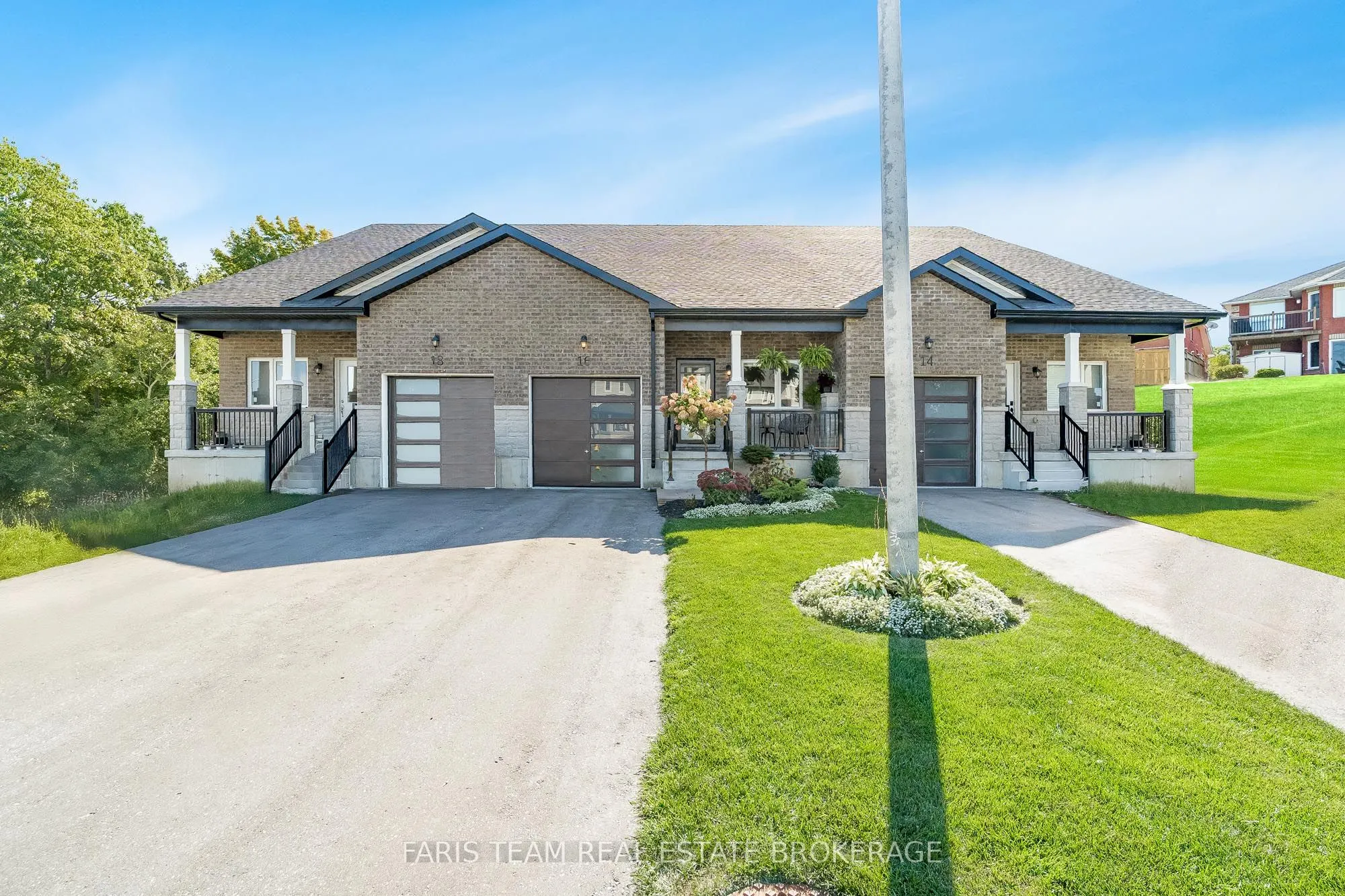 16 Lahey Crescent