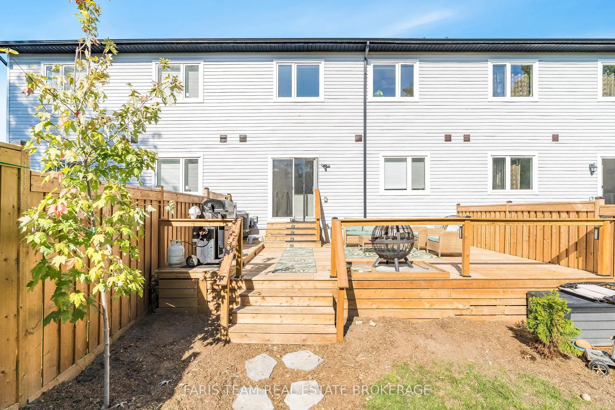 16 Lahey Crescent