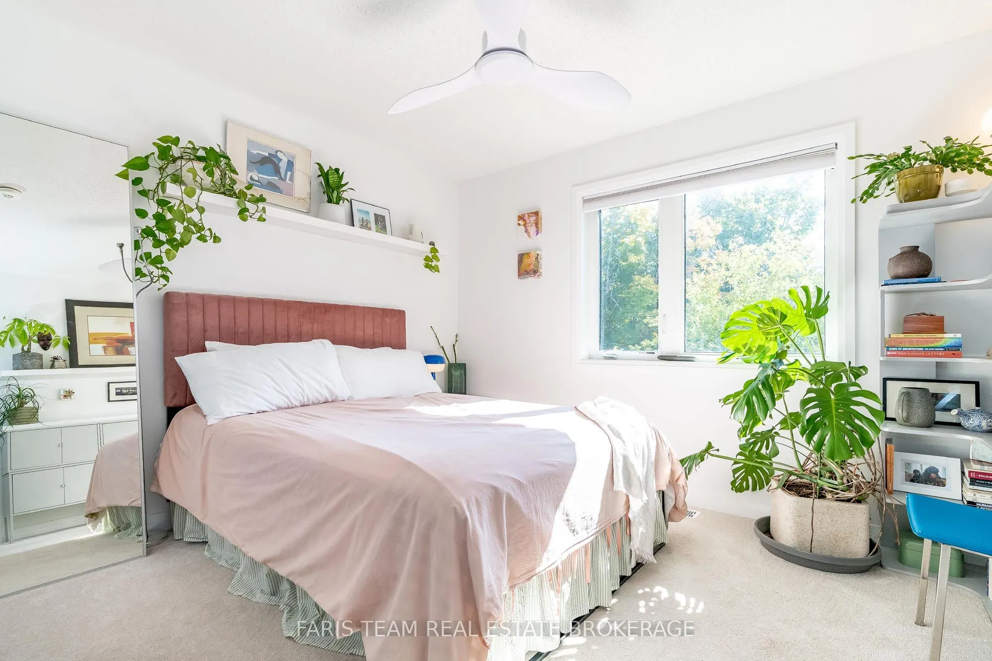 16 Lahey Crescent