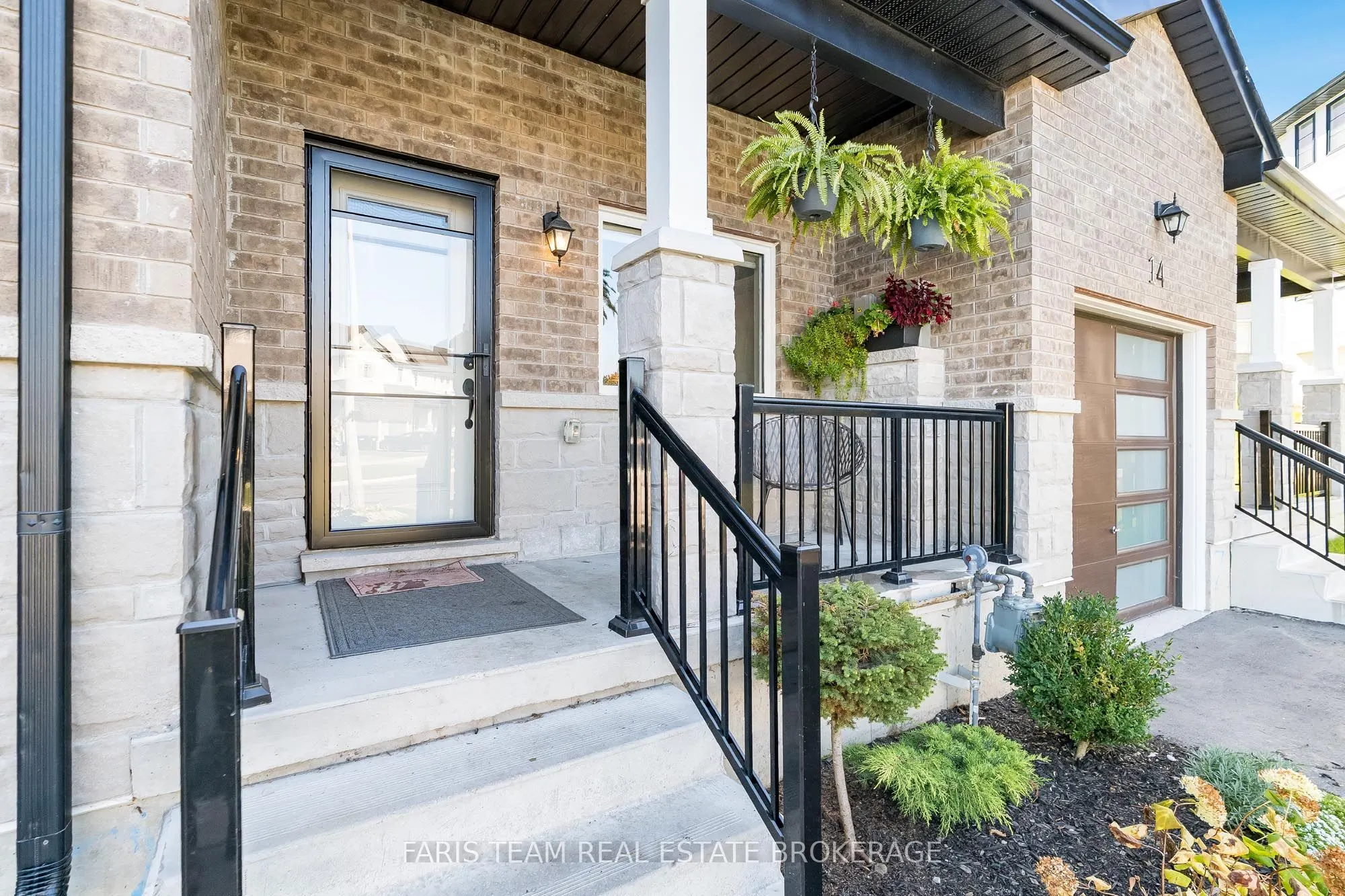 16 Lahey Crescent