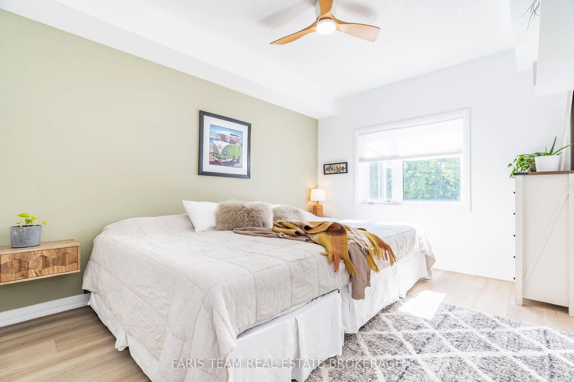 16 Lahey Crescent