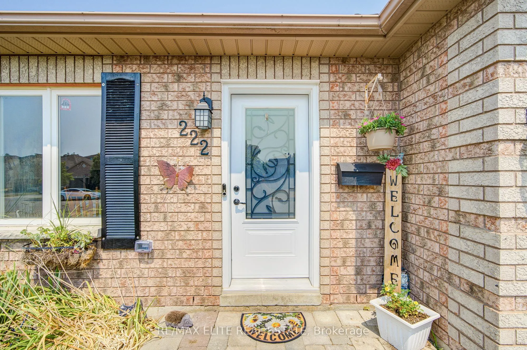 222 Country Lane