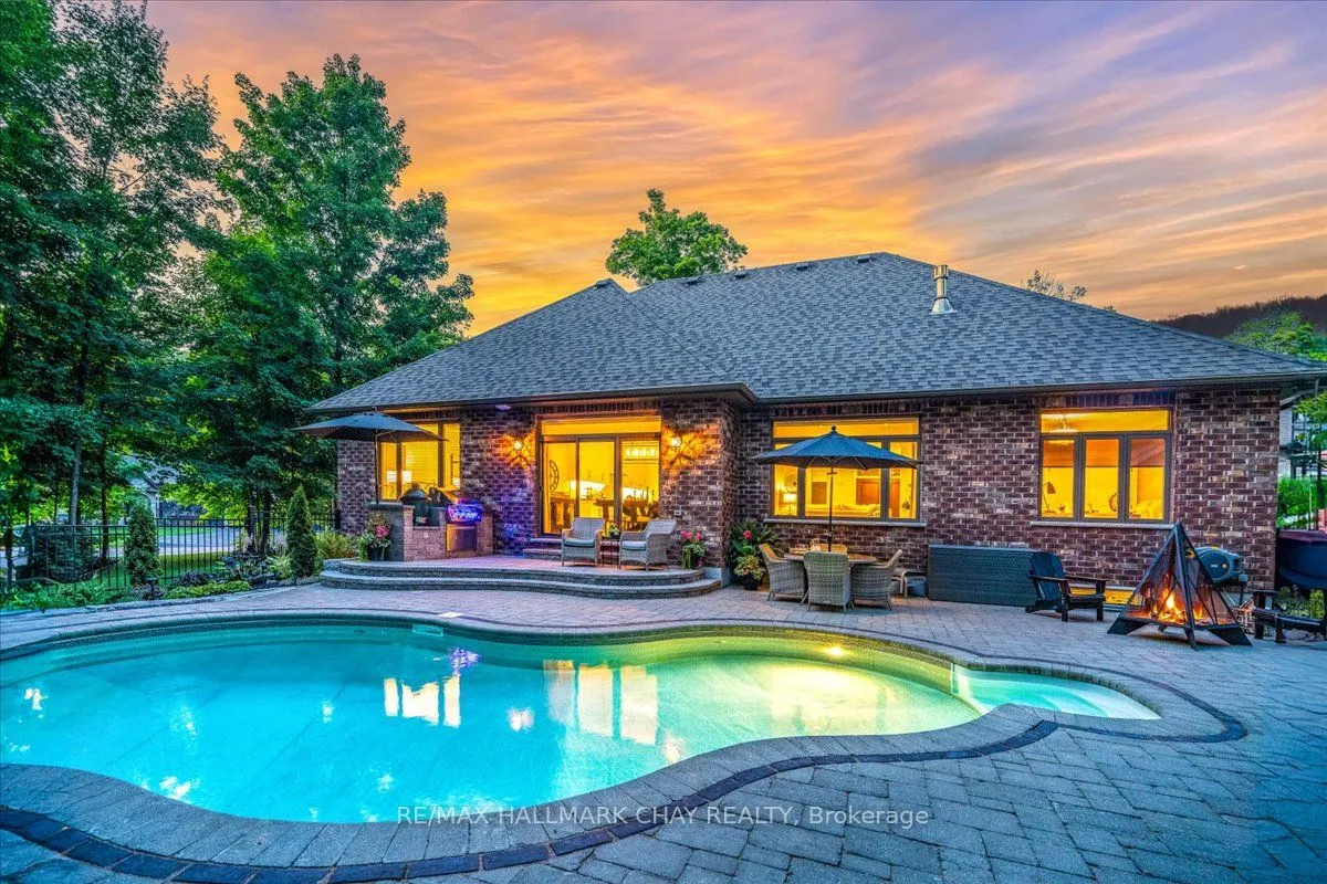 30 Black Creek Trail