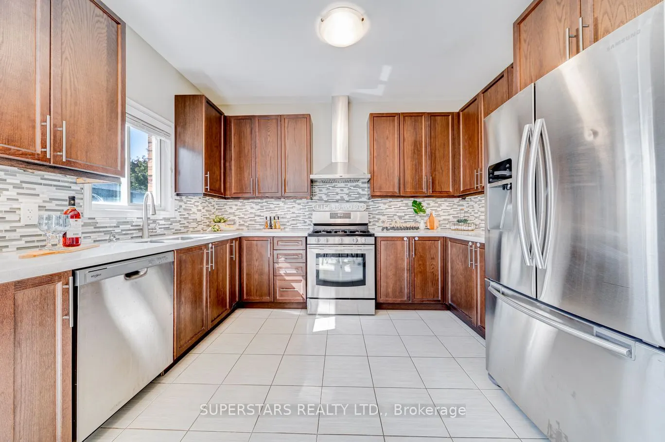 46 Majesty Boulevard