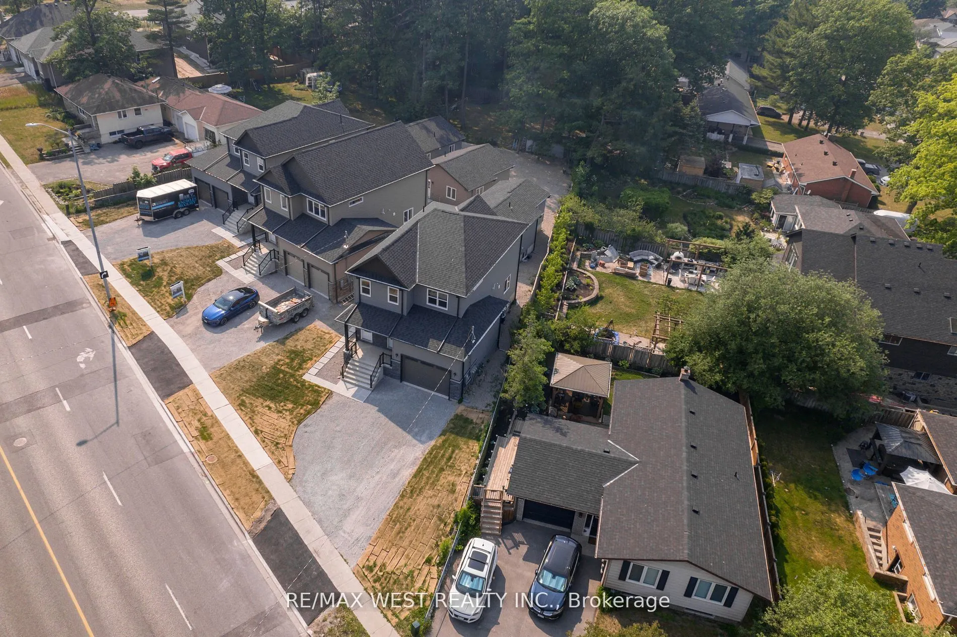 172 CUNDLES Road W, #1