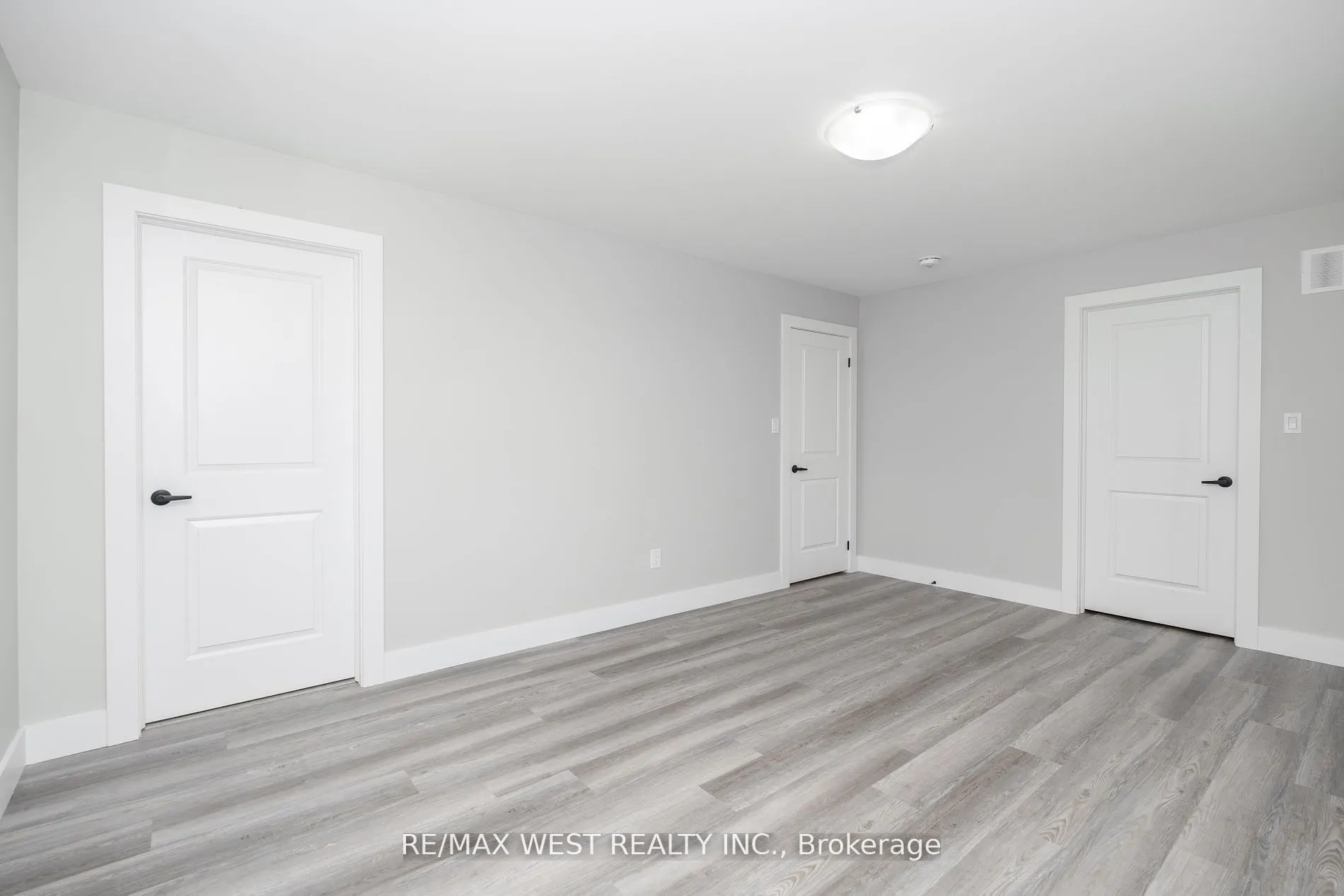 172 CUNDLES Road W, #1