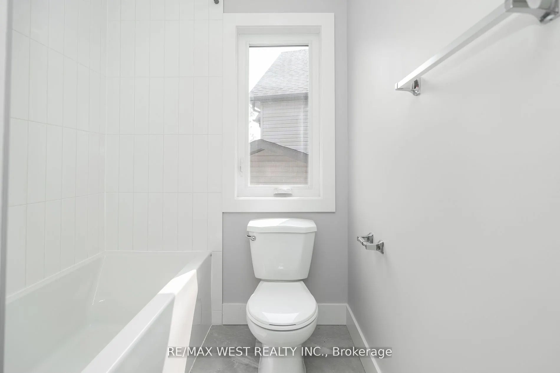 172 CUNDLES Road W, #1