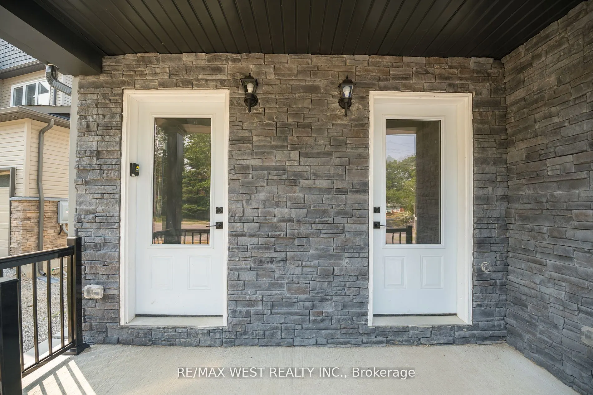 172 CUNDLES Road W, #1
