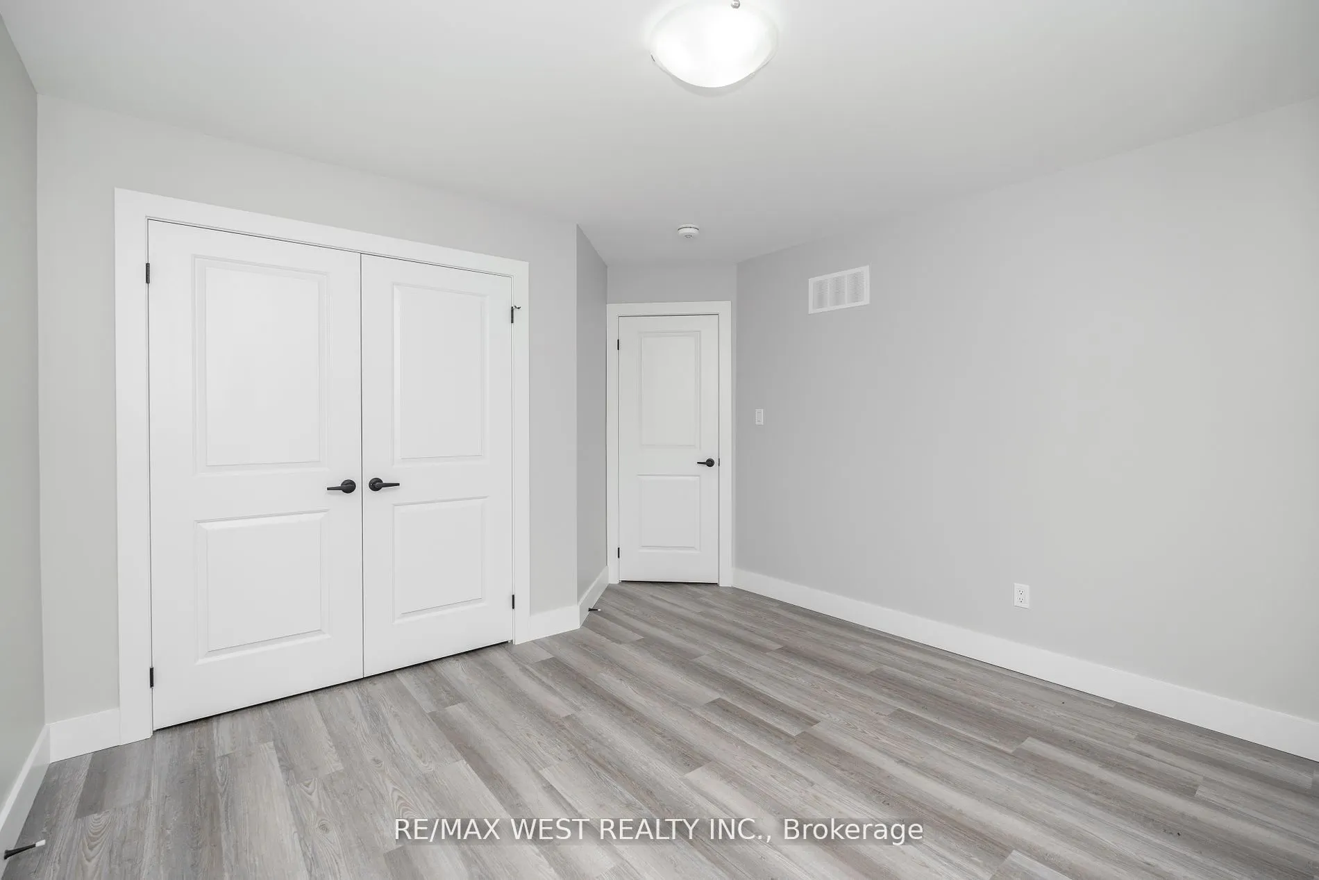 172 CUNDLES Road W, #1
