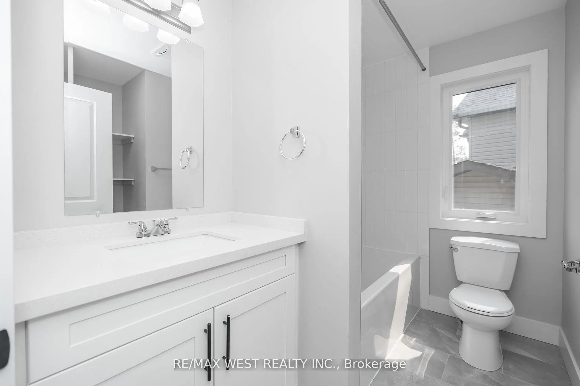 172 CUNDLES Road W, #1