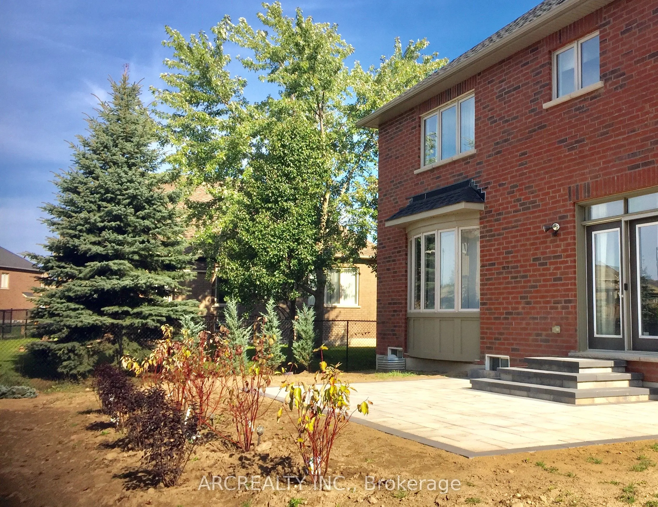 18 Moreau Way