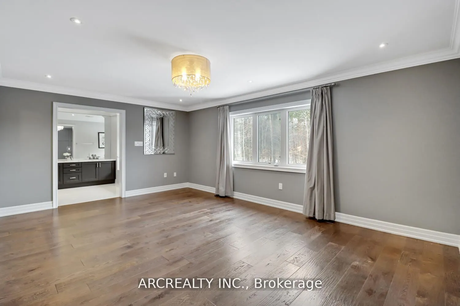 18 Moreau Way