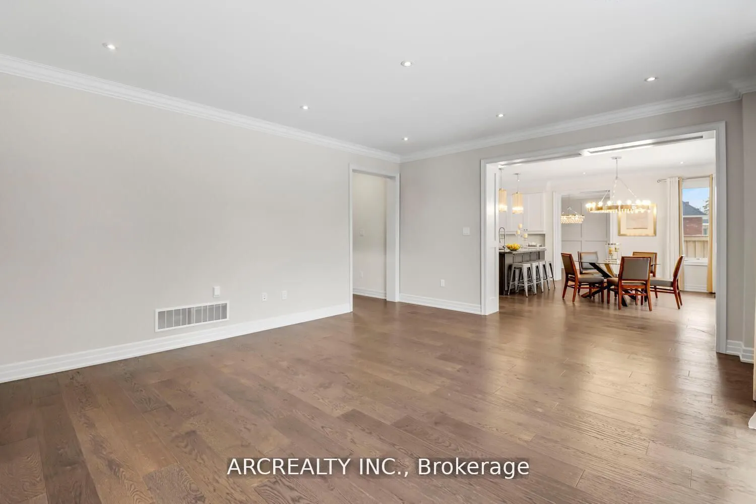 18 Moreau Way
