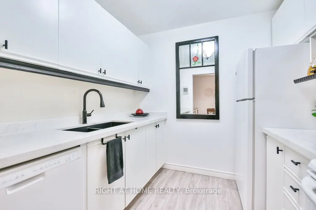 179 Edgehill Drive, #B6