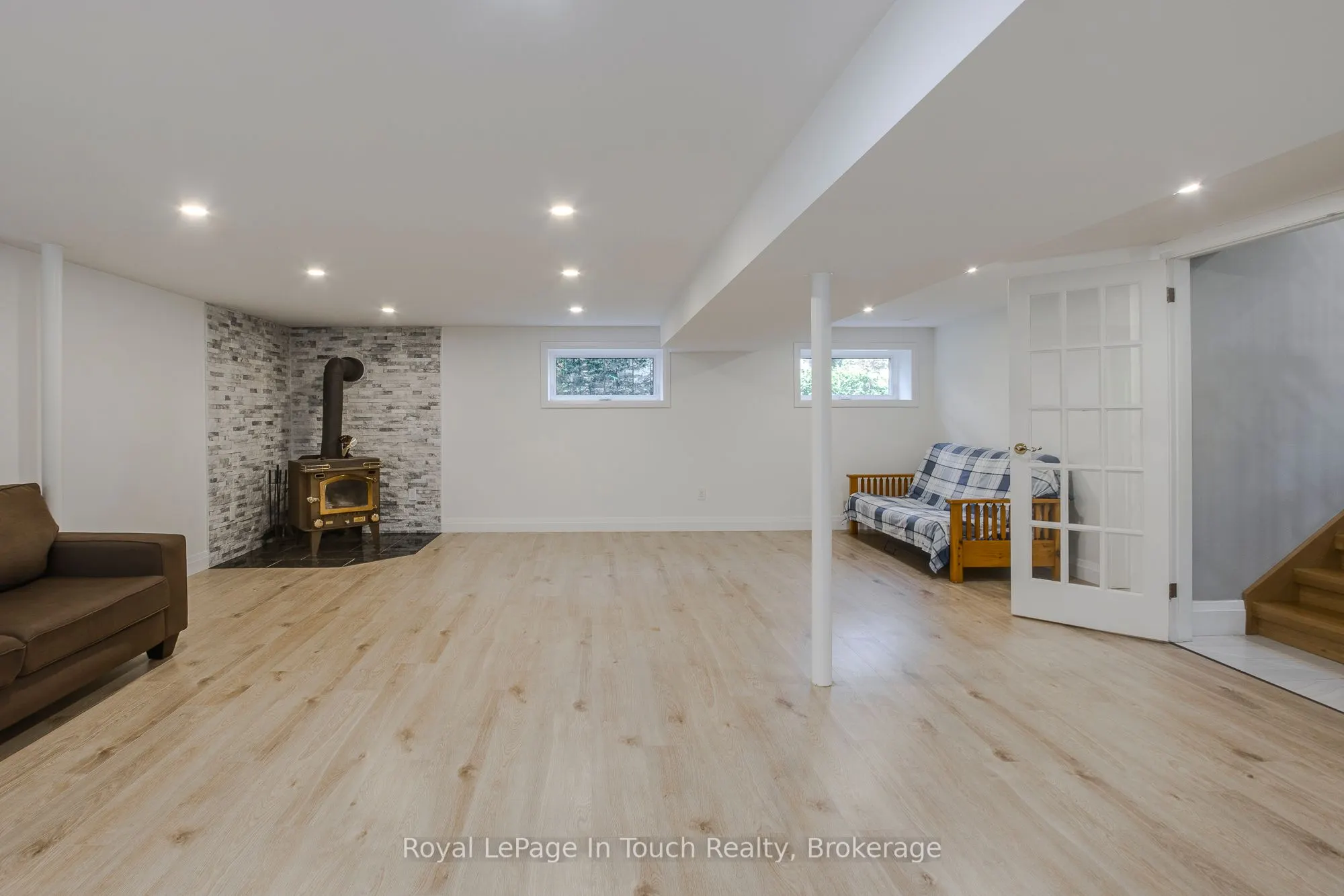 9 Belcourt Crescent