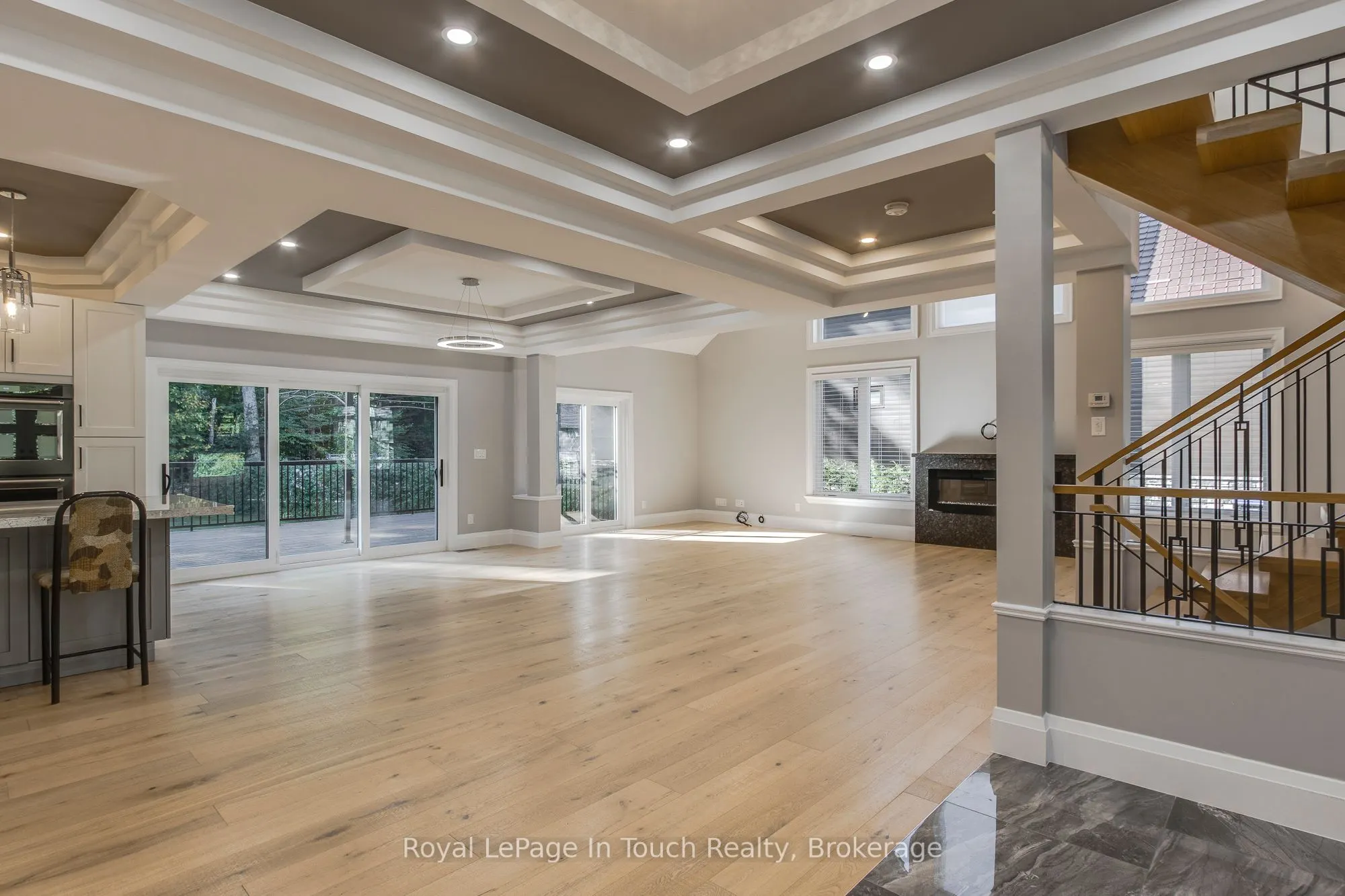 9 Belcourt Crescent