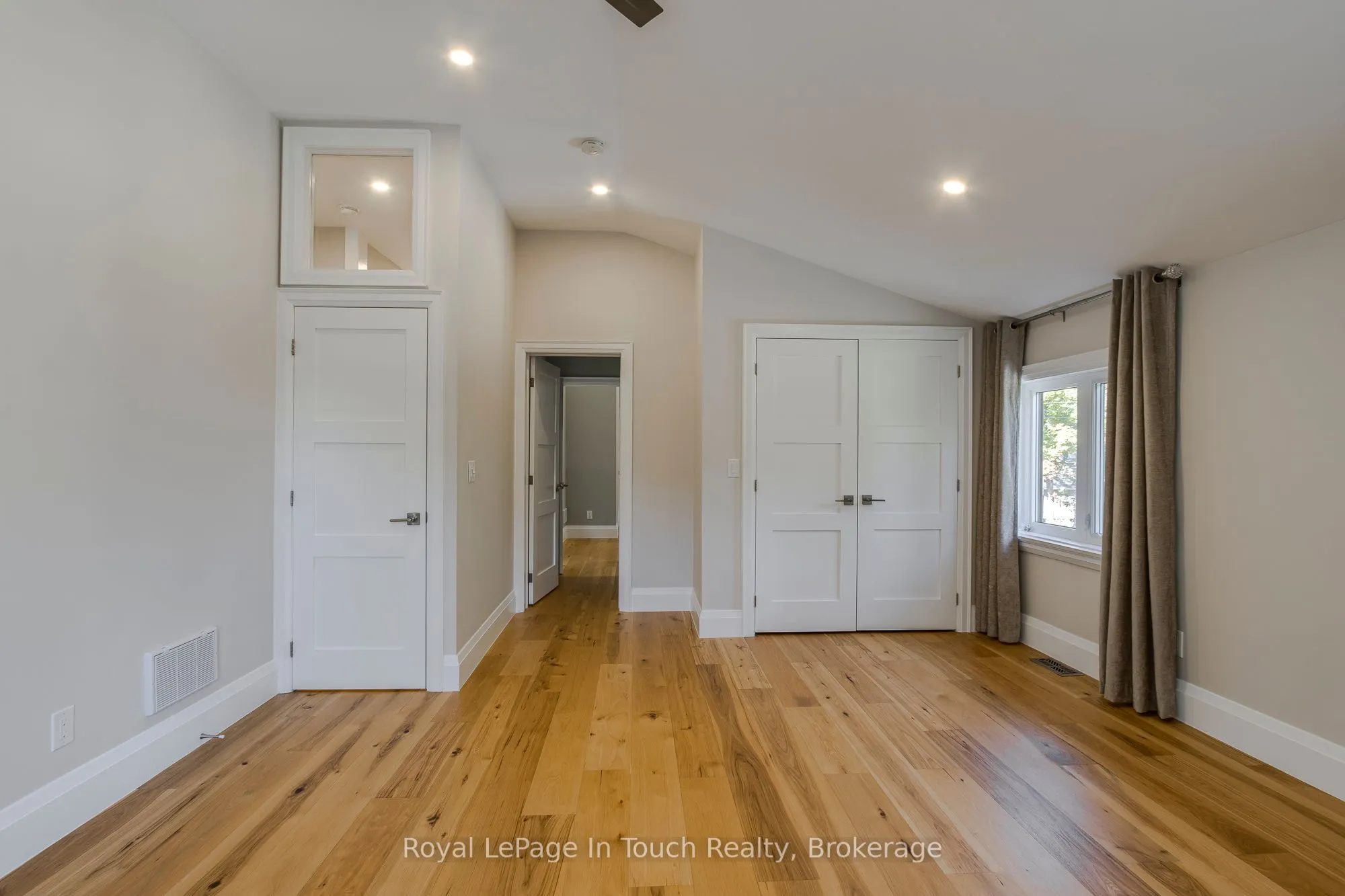 9 Belcourt Crescent