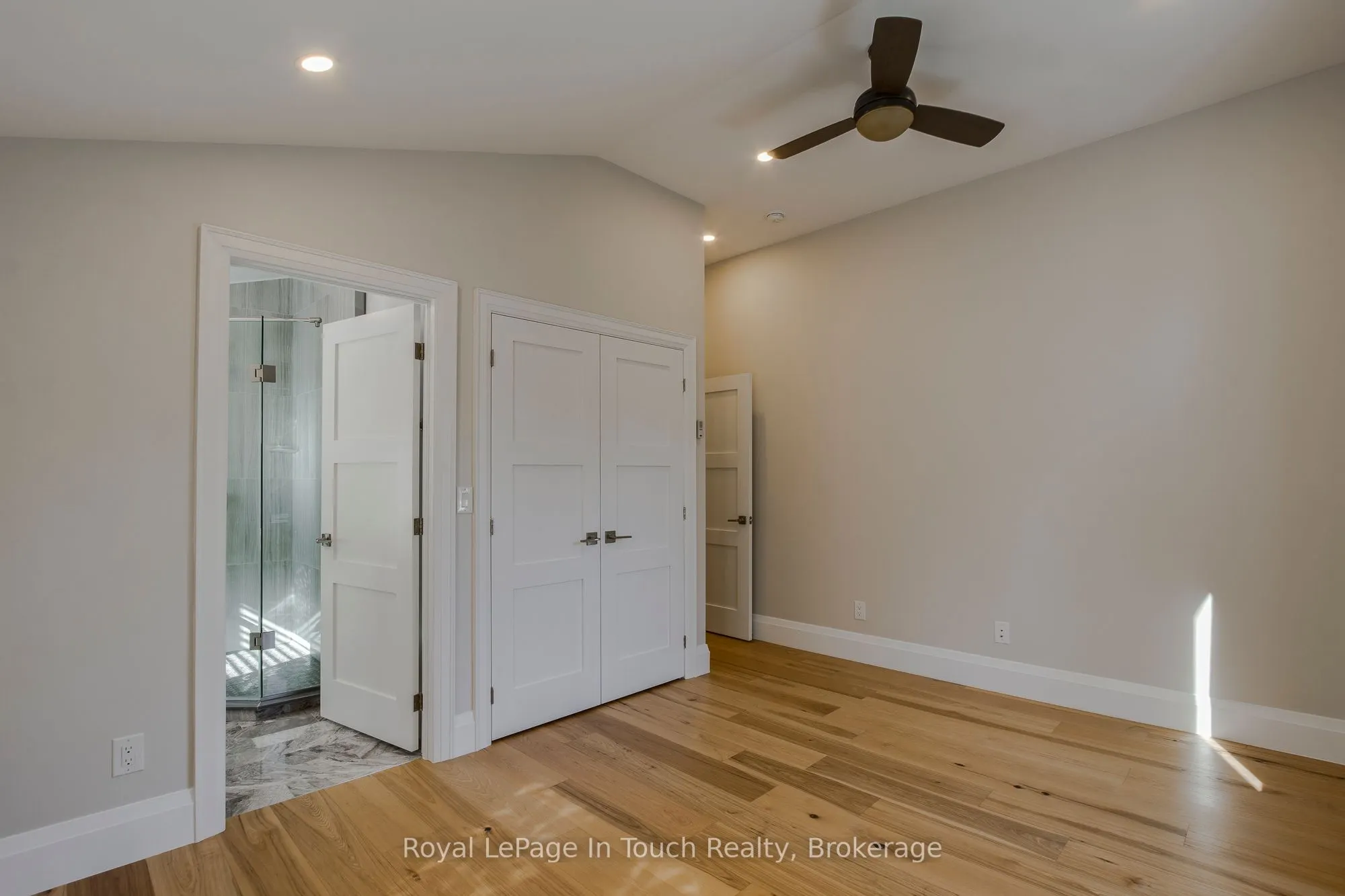 9 Belcourt Crescent