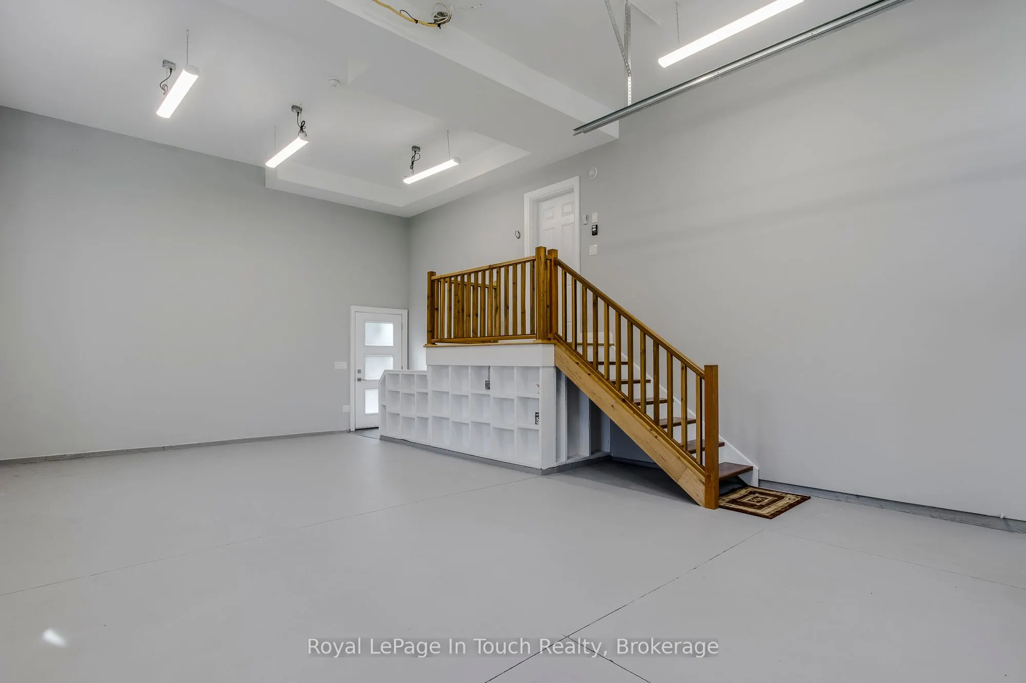 9 Belcourt Crescent